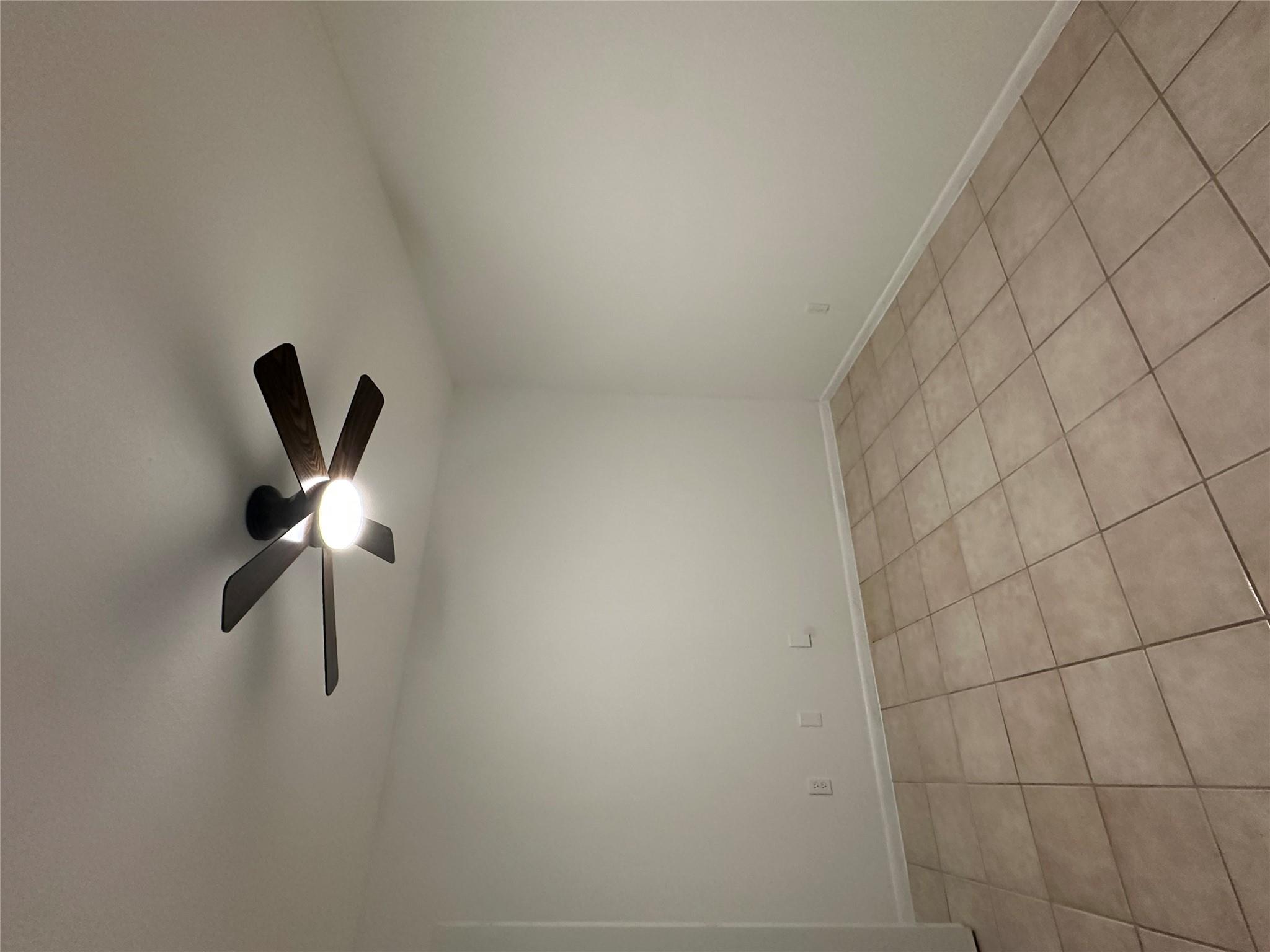 136 Discovery Ln, San Marcos, TX 78666