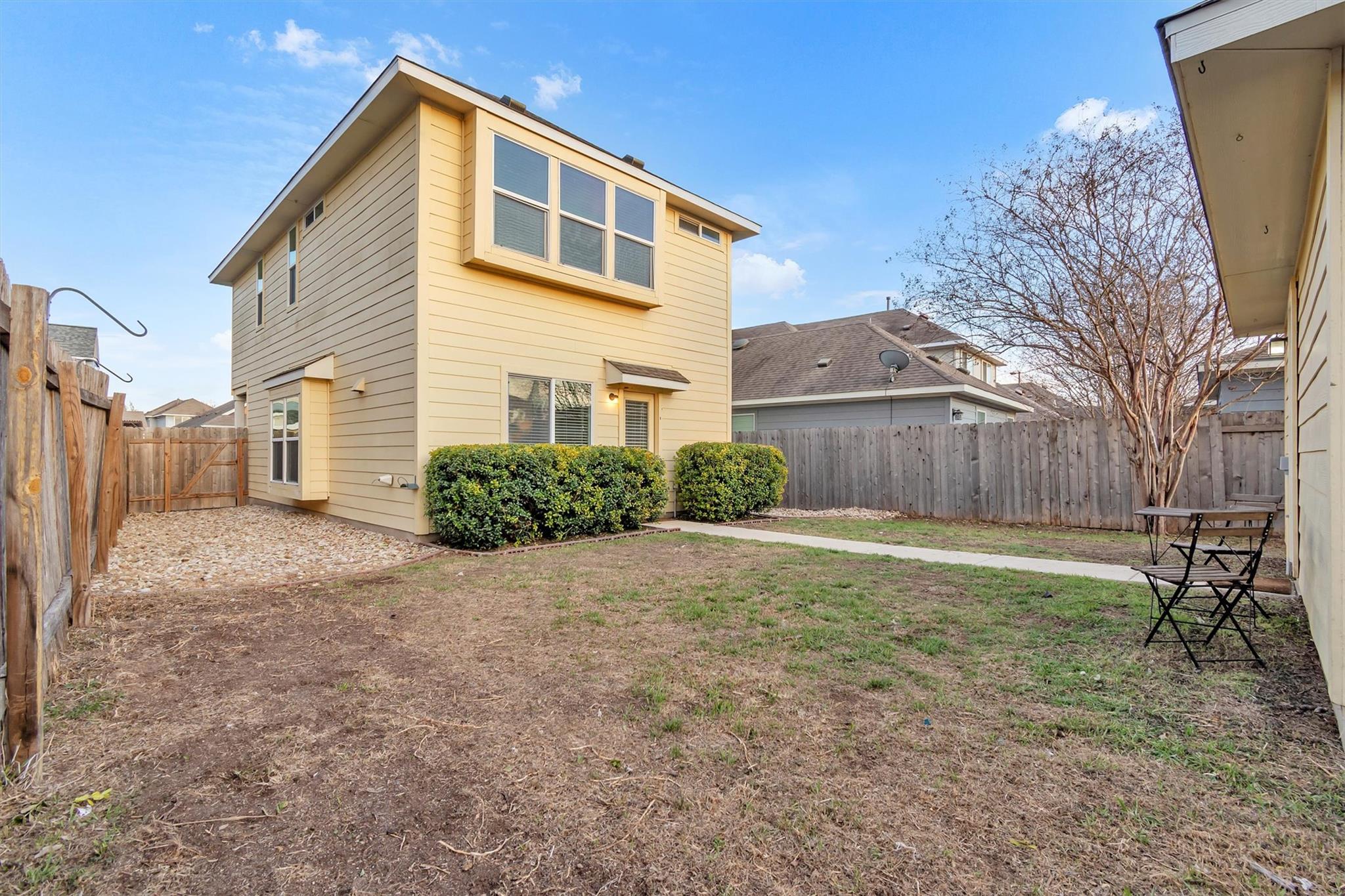 106 Preston Trl, San Marcos, TX 78666