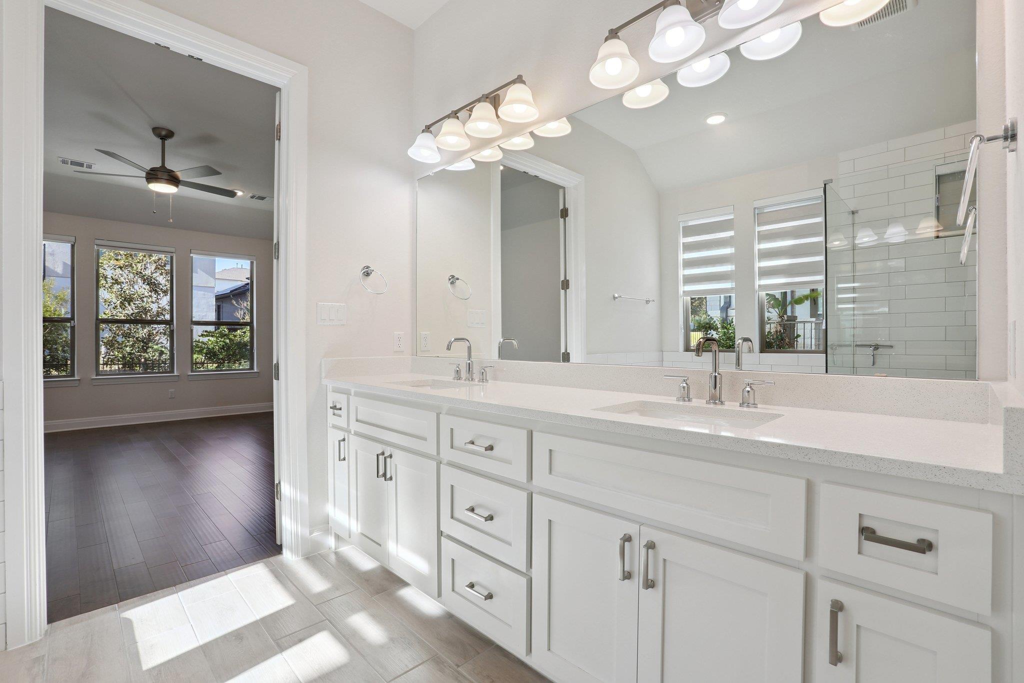 19304 Summit Glory Trl, Spicewood, TX 78669