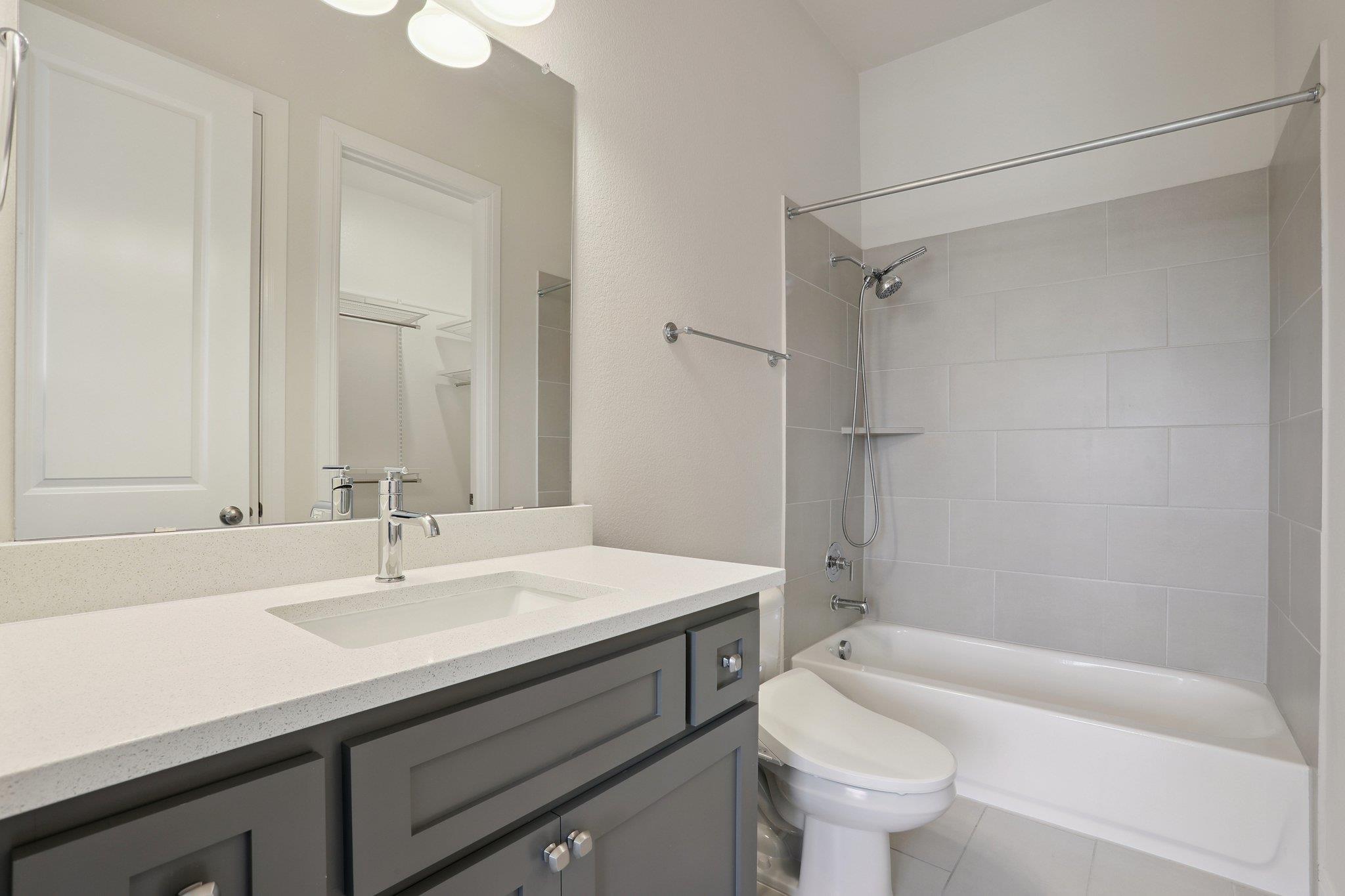 19304 Summit Glory Trl, Spicewood, TX 78669