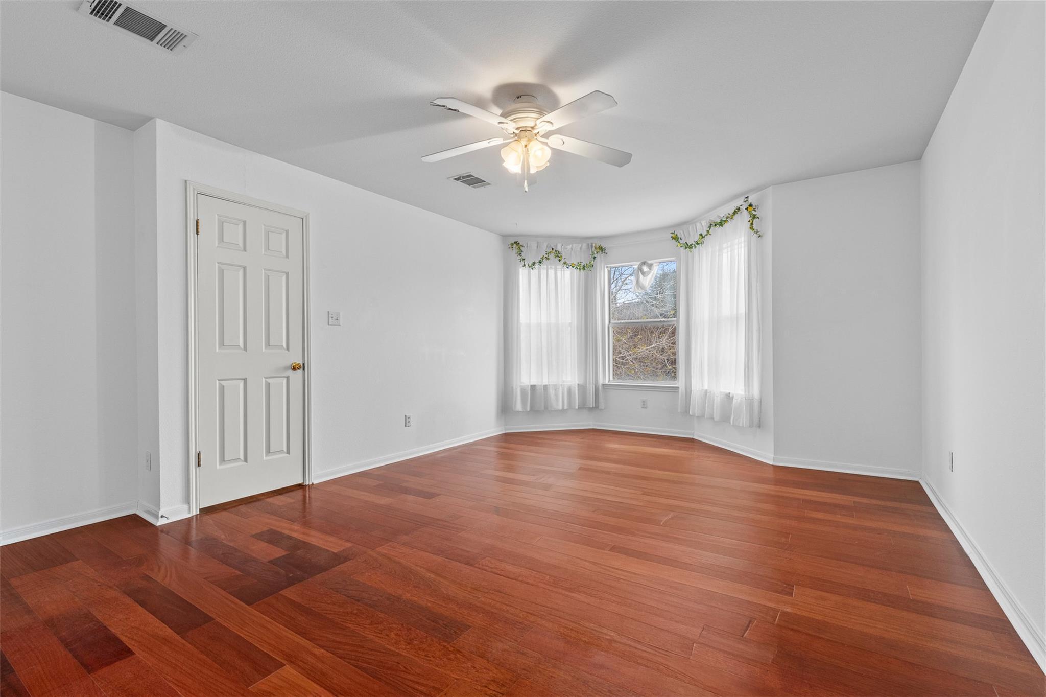 706 Grapevine Dr, Cedar Park, TX 78613