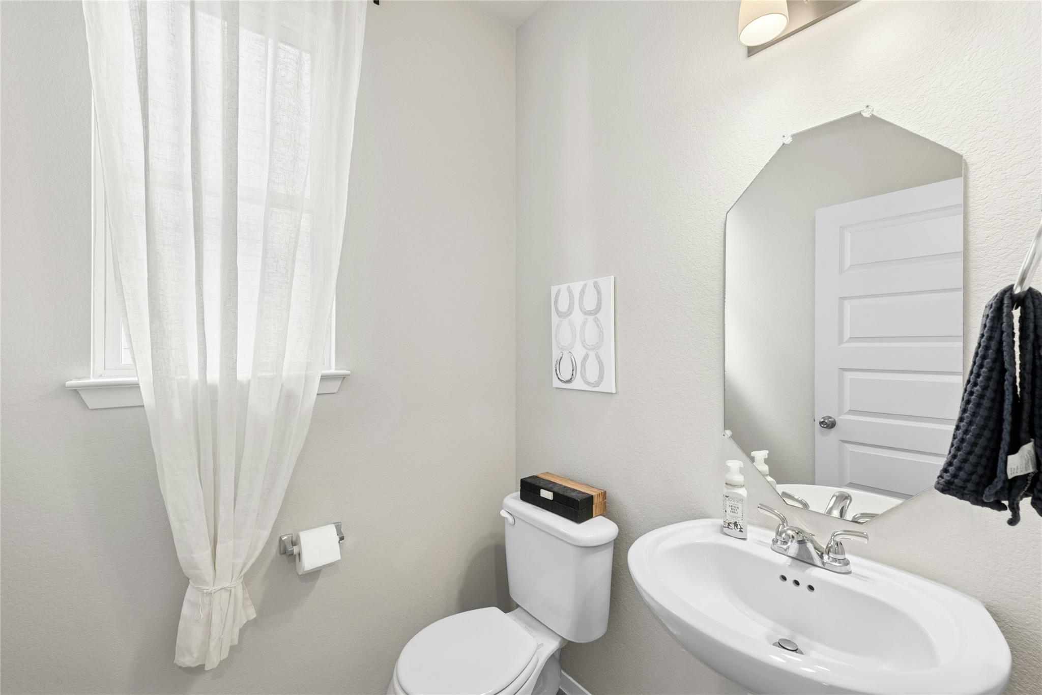 212 Catalina Dr, Kyle, TX 78640