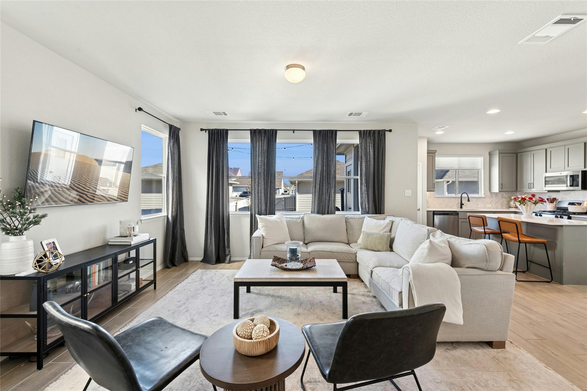 212 Catalina Dr, Kyle, TX 78640