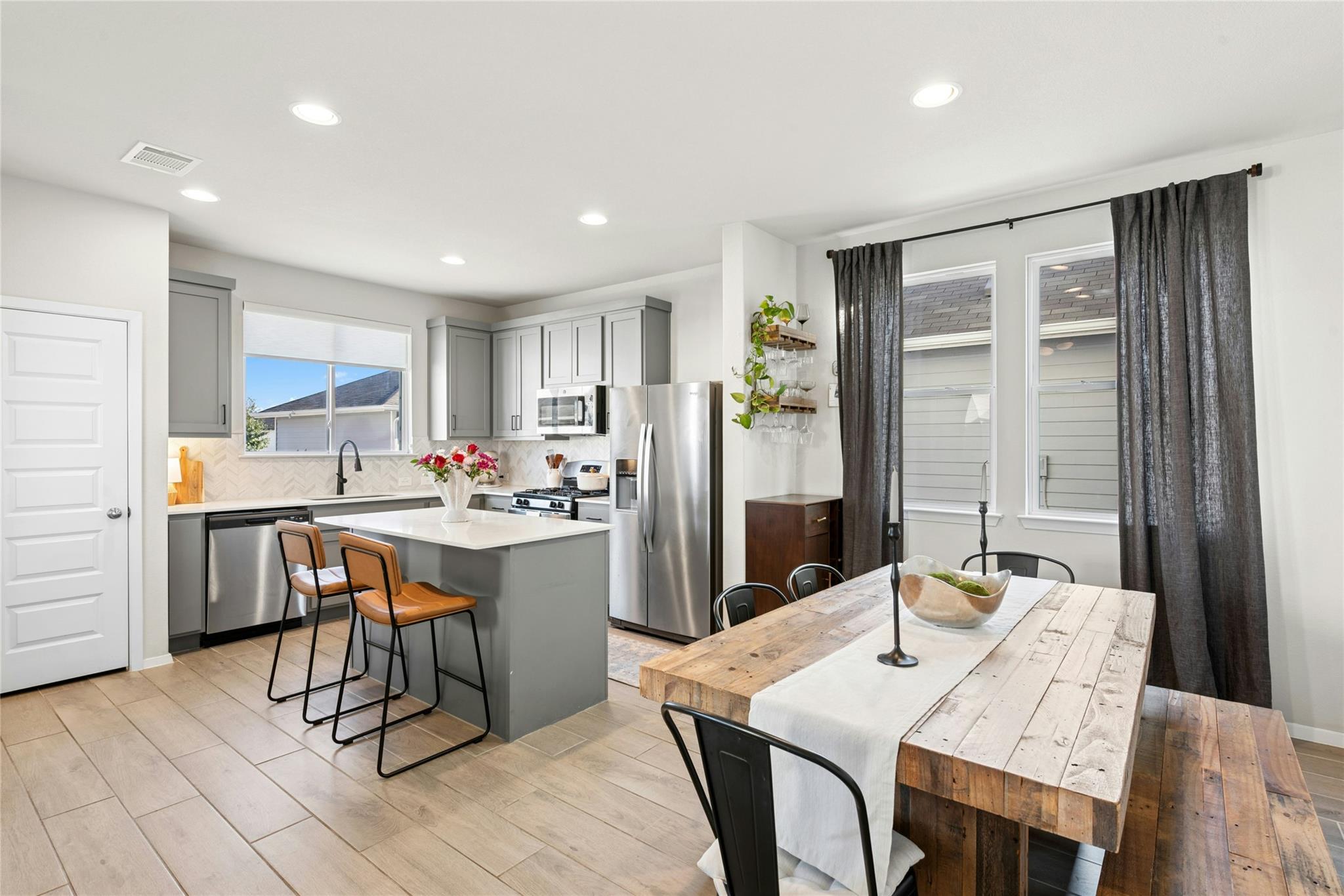 212 Catalina Dr, Kyle, TX 78640