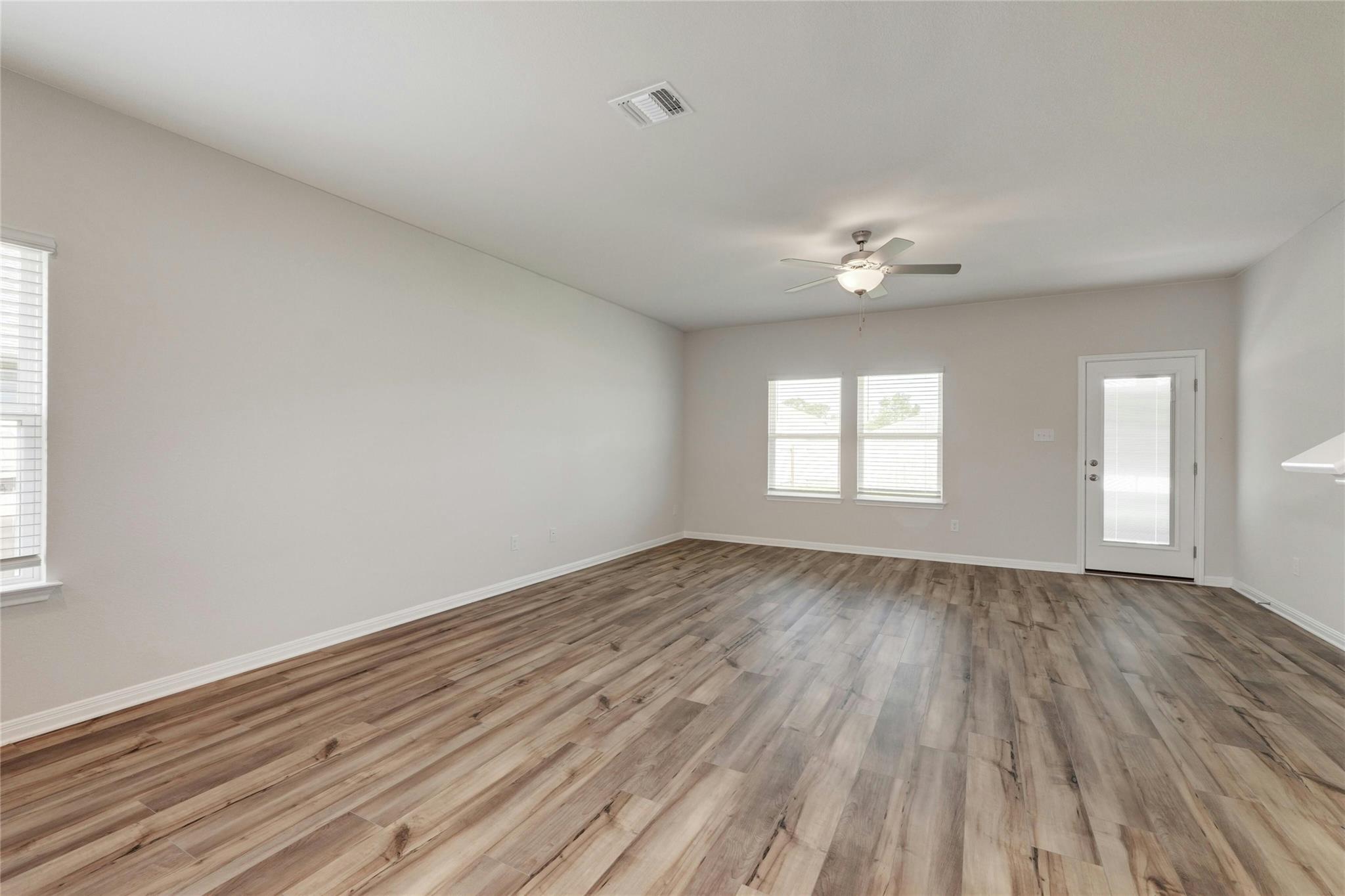 143 Short Toed Swoop, Cedar Creek, TX 78612