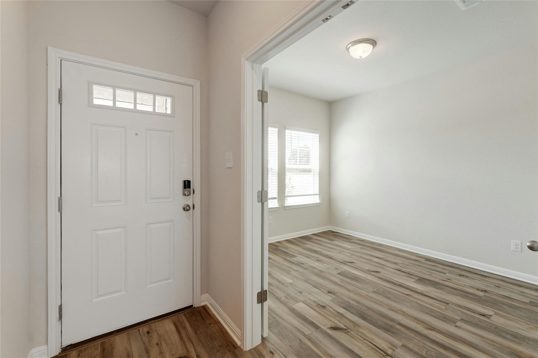 143 Short Toed Swoop, Cedar Creek, TX 78612