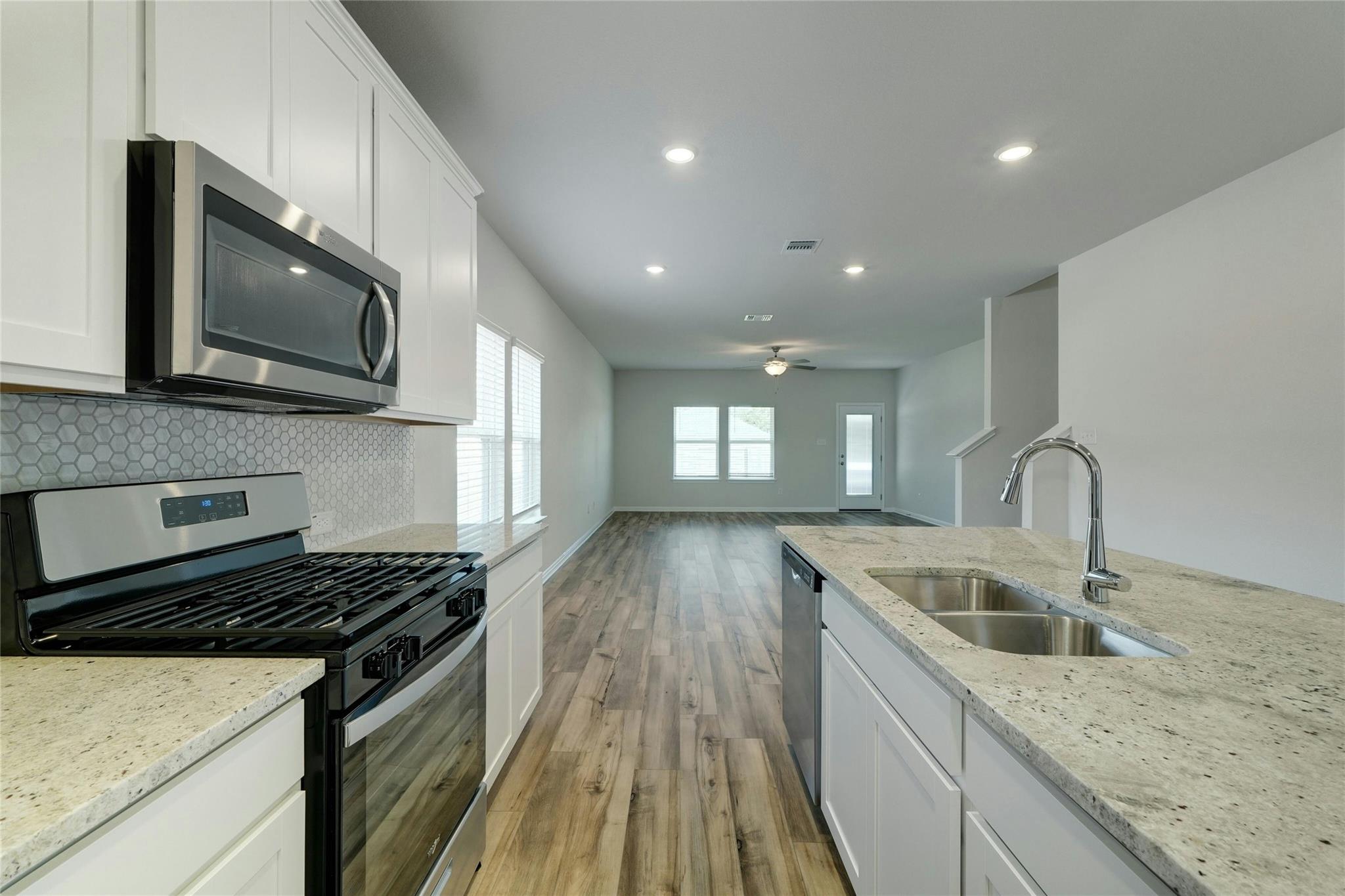 143 Short Toed Swoop, Cedar Creek, TX 78612