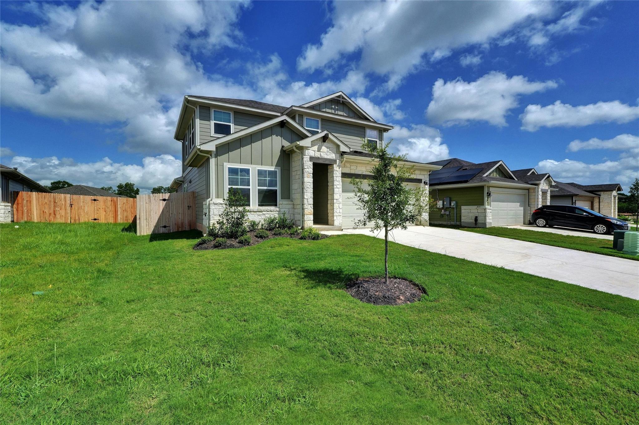 143 Short Toed Swoop, Cedar Creek, TX 78612