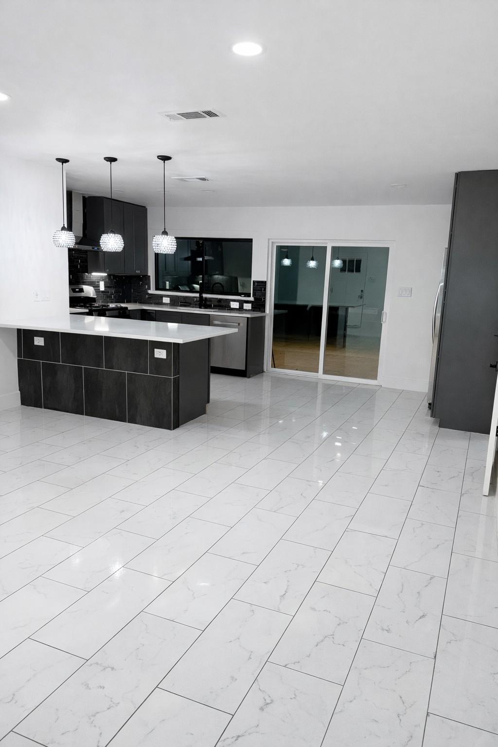 2014 Pecan St, Bastrop, TX 78602