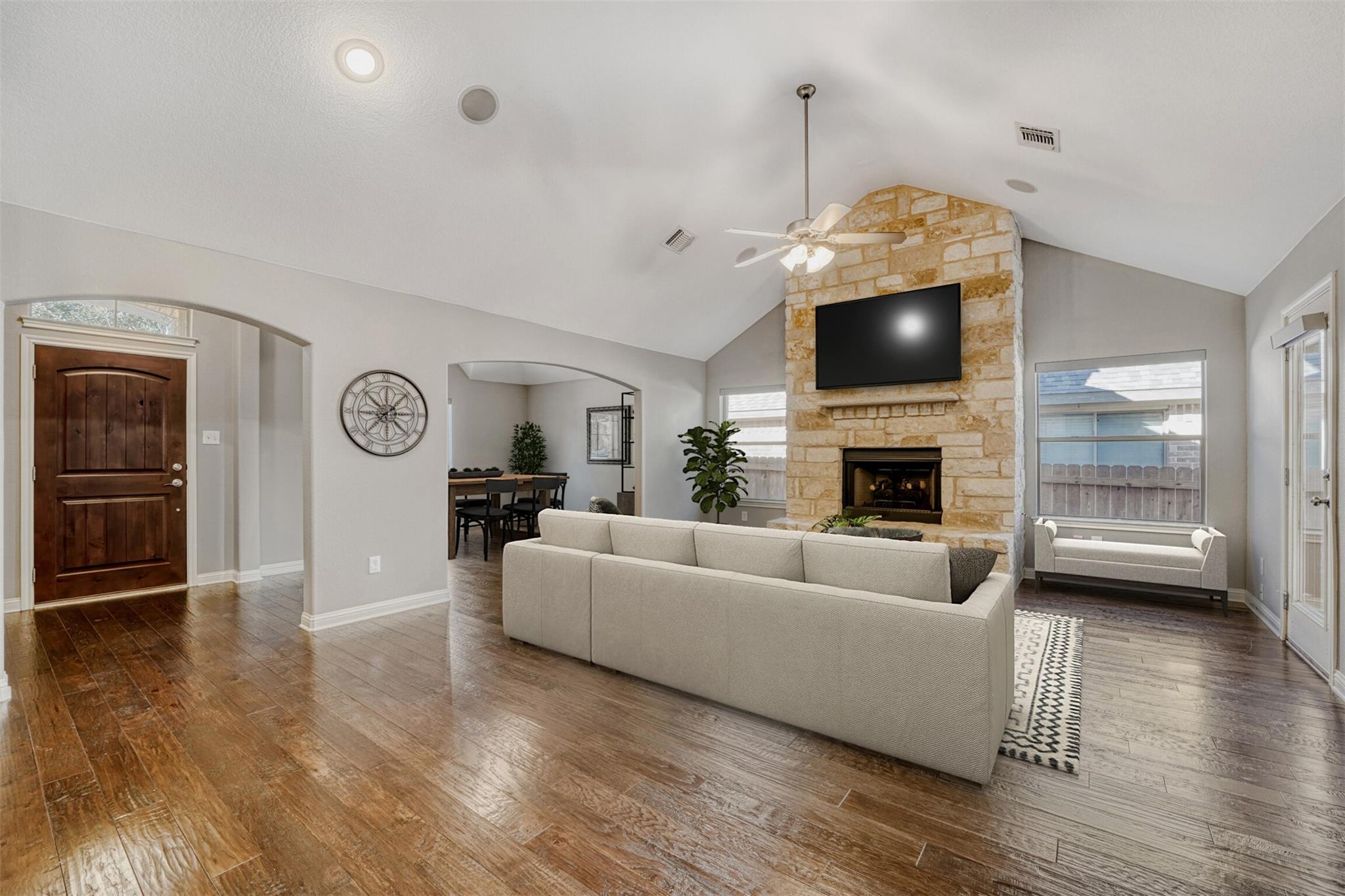 2431 Santa Barbara Loop, Round Rock, TX 78665