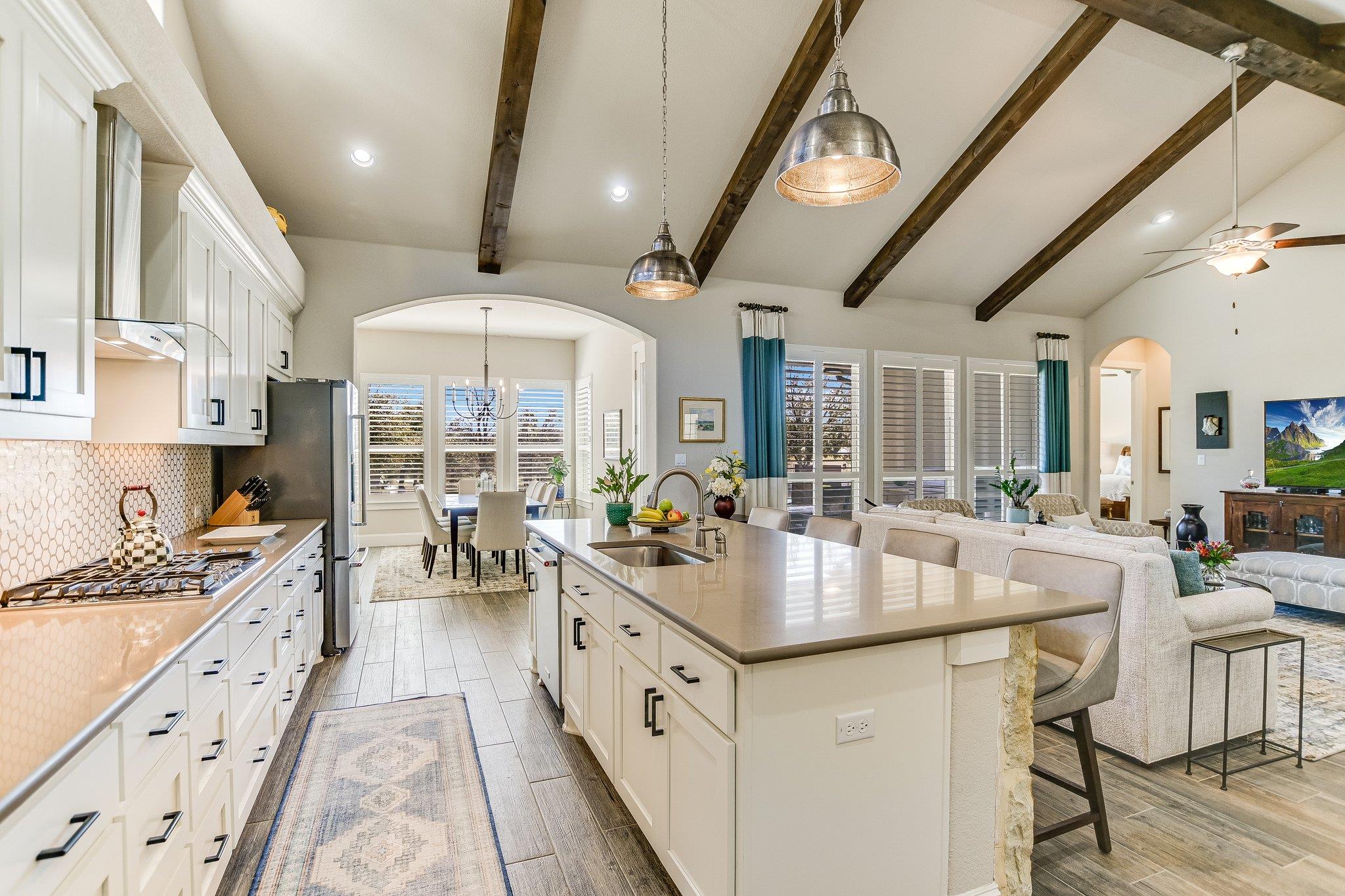 100 Red Rose Dr, Georgetown, TX 78628