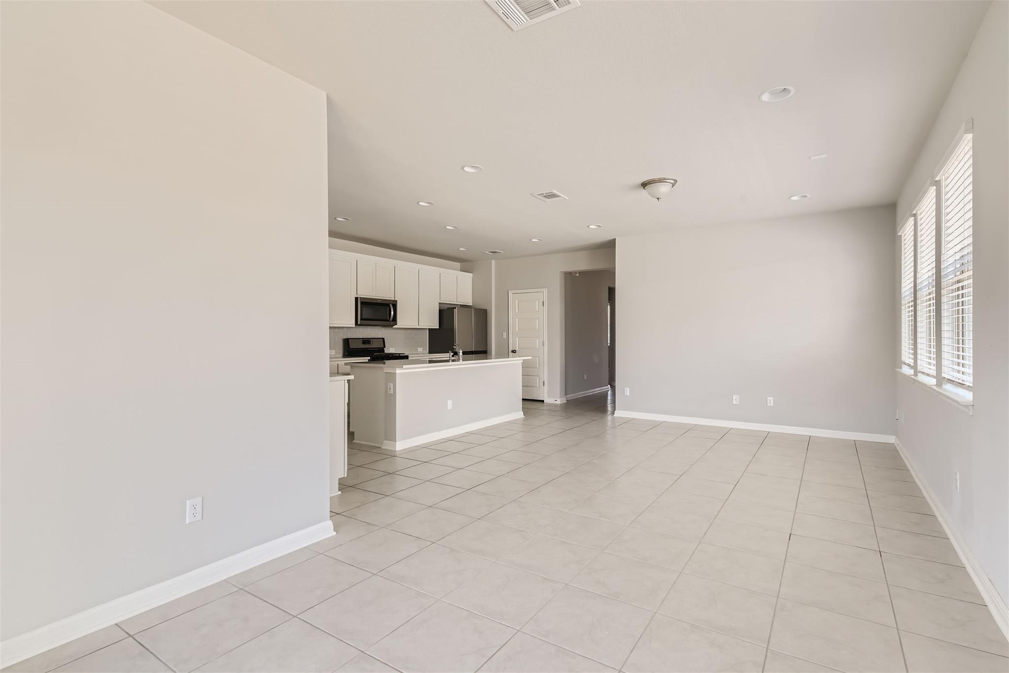 2521 Pecan Island Dr, Leander, TX 78641