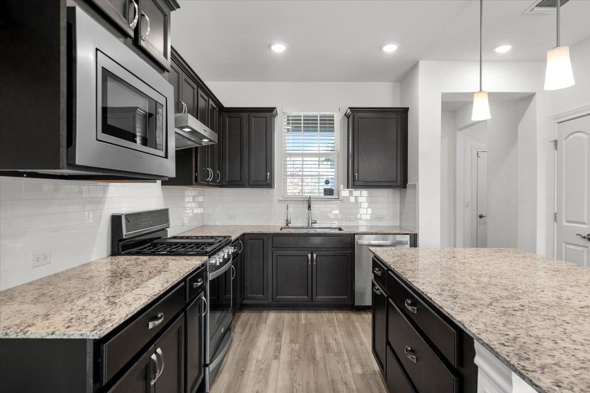 813 Saratoga Ln, Georgetown, TX 78633