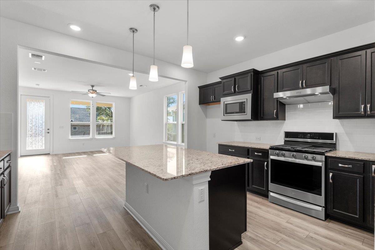 813 Saratoga Ln, Georgetown, TX 78633