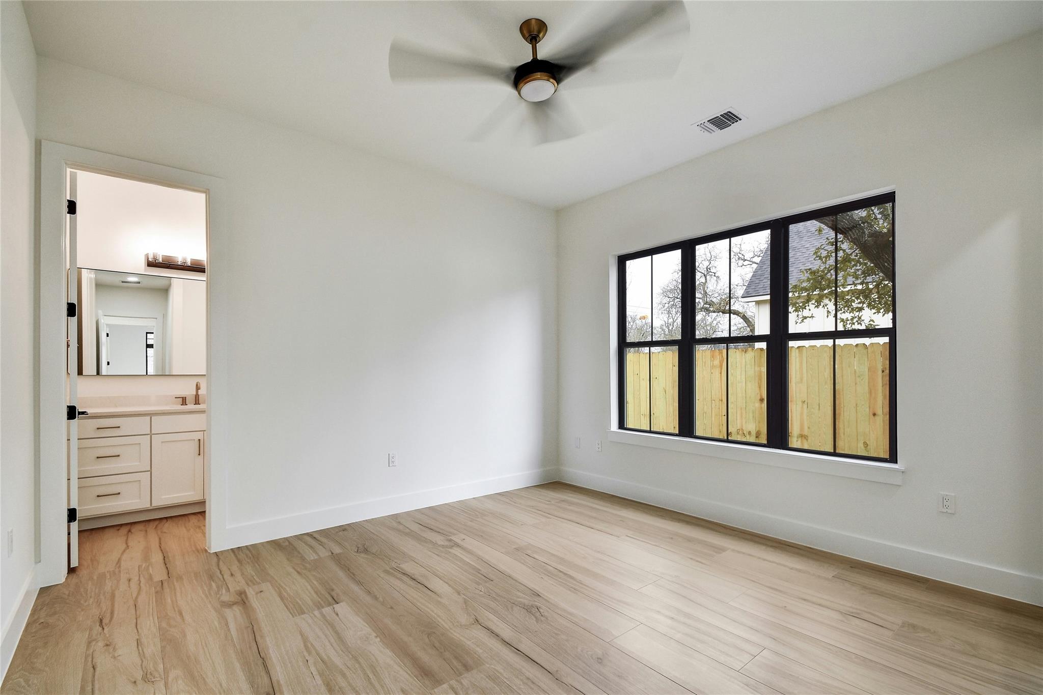 2141 Stone Meadow, Fredericksburg, TX 78624