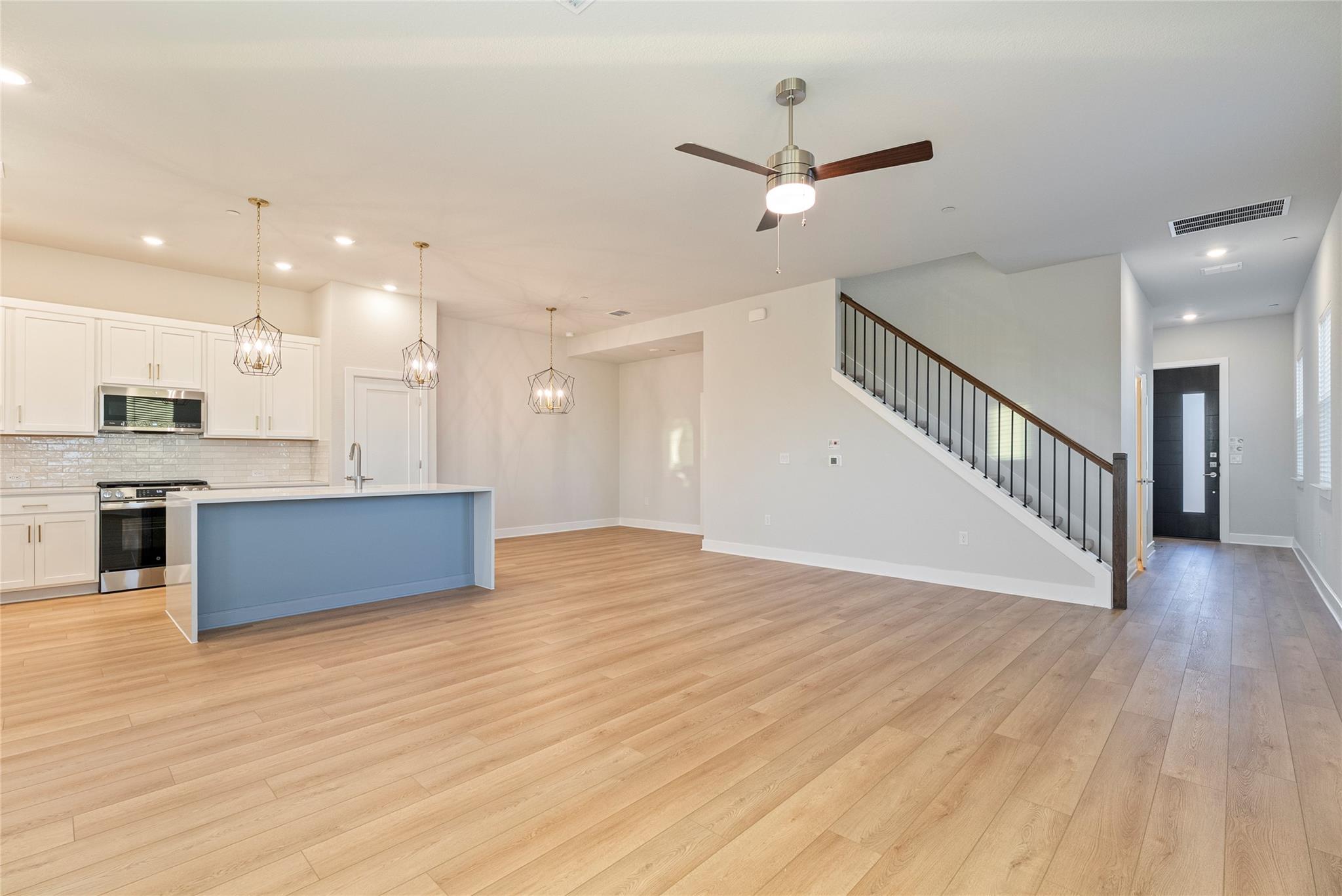 1057 Brickell Loop, Austin, TX 78744