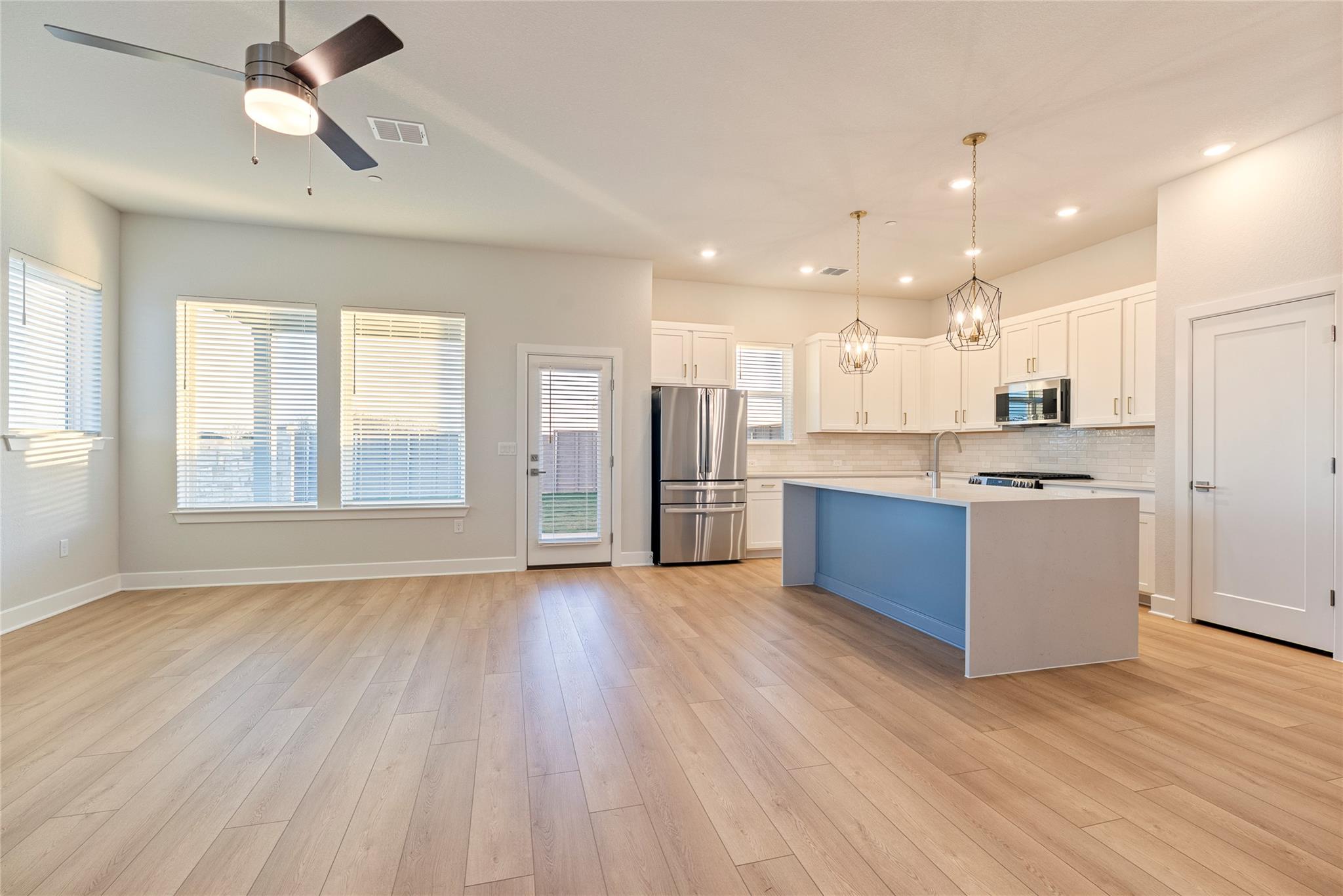 1057 Brickell Loop, Austin, TX 78744