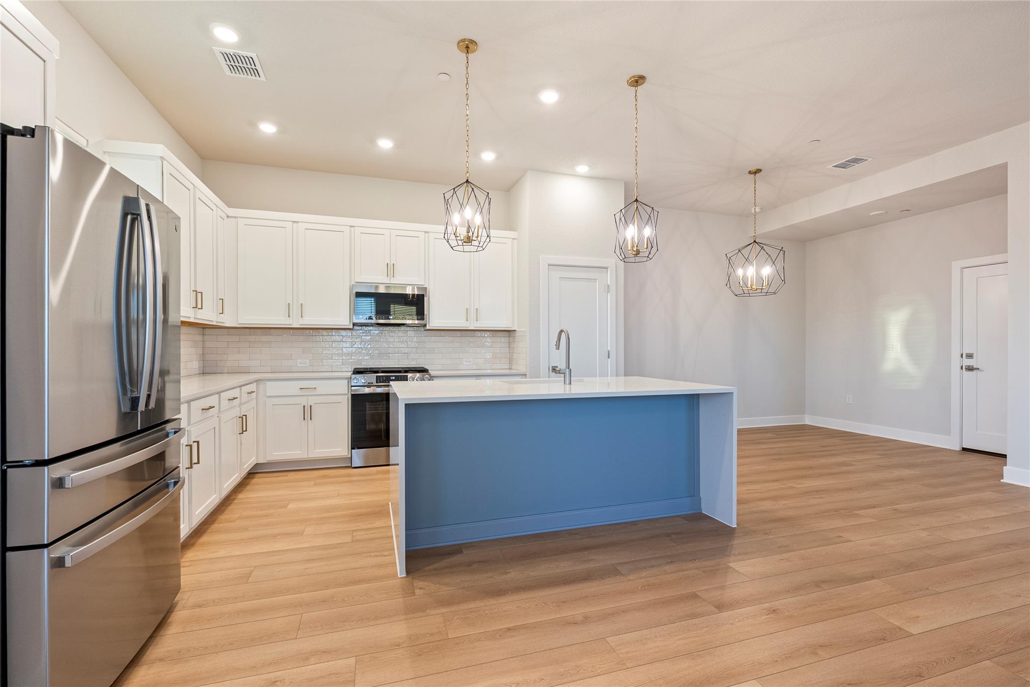 1057 Brickell Loop, Austin, TX 78744