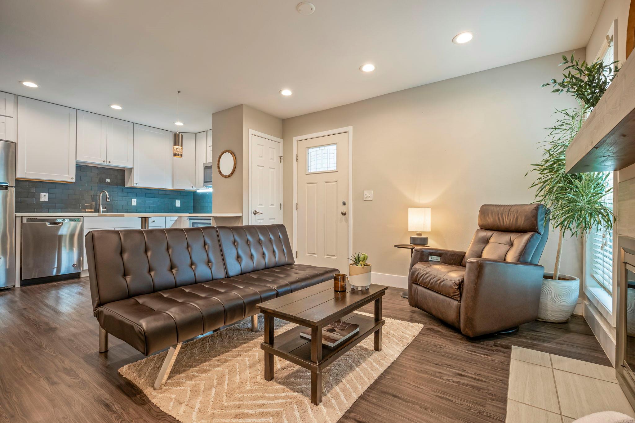 935 La Posada Dr # 148, Austin, TX 78752