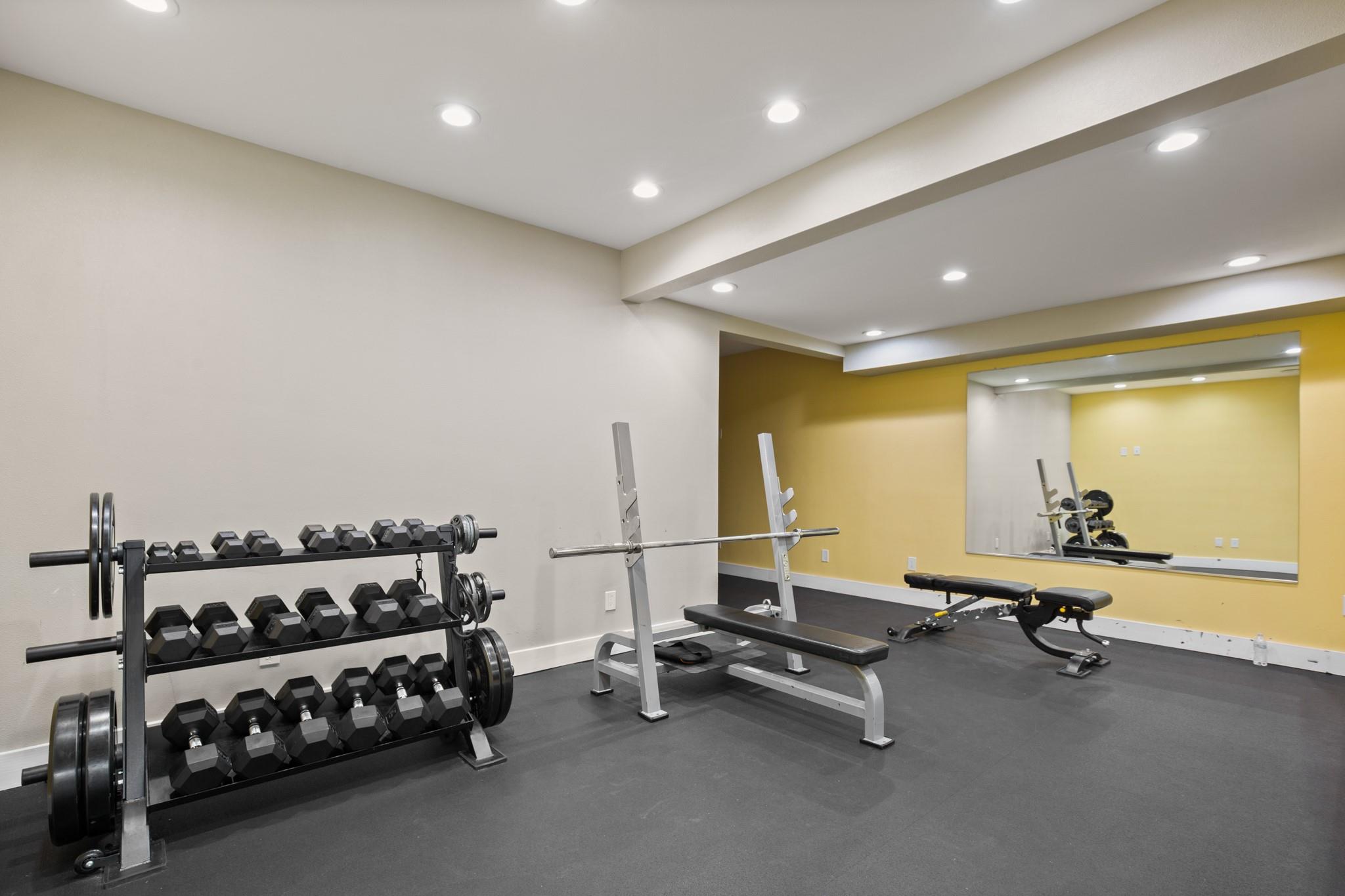 935 La Posada Dr # 148, Austin, TX 78752