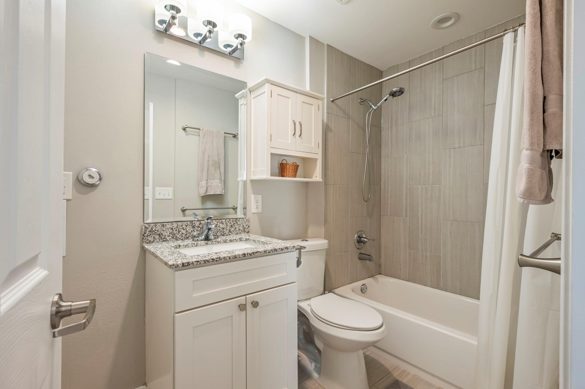 935 La Posada Dr # 148, Austin, TX 78752