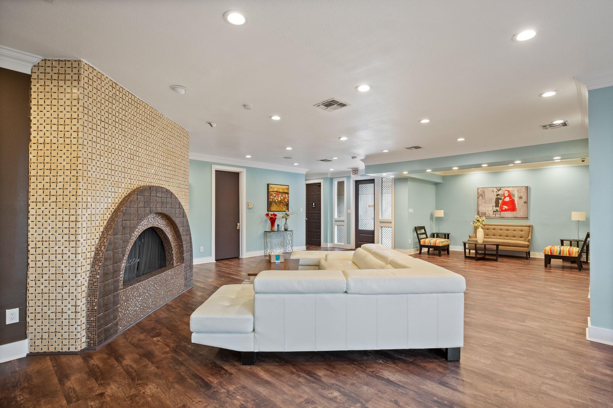 935 La Posada Dr # 148, Austin, TX 78752