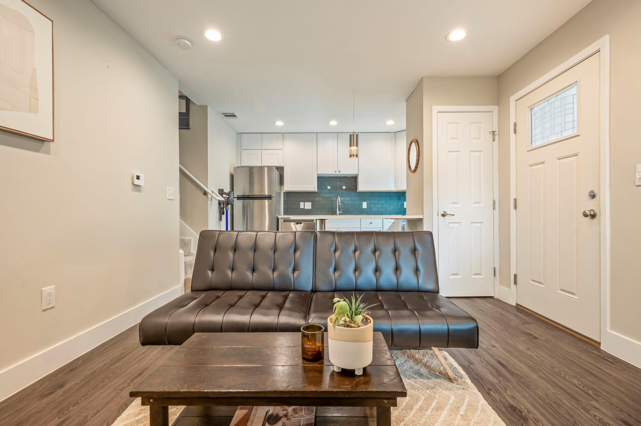 935 La Posada Dr # 148, Austin, TX 78752