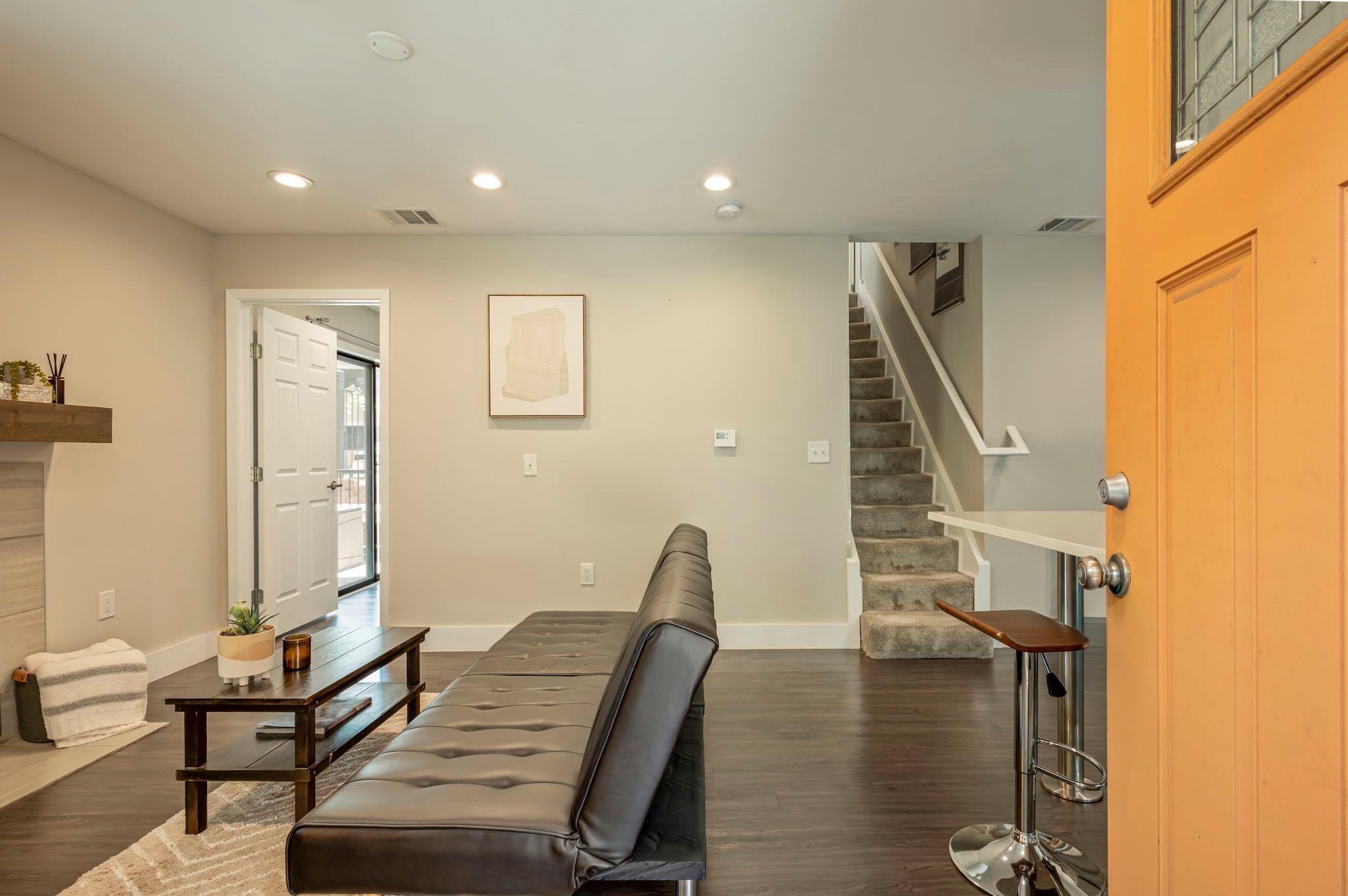 935 La Posada Dr # 148, Austin, TX 78752