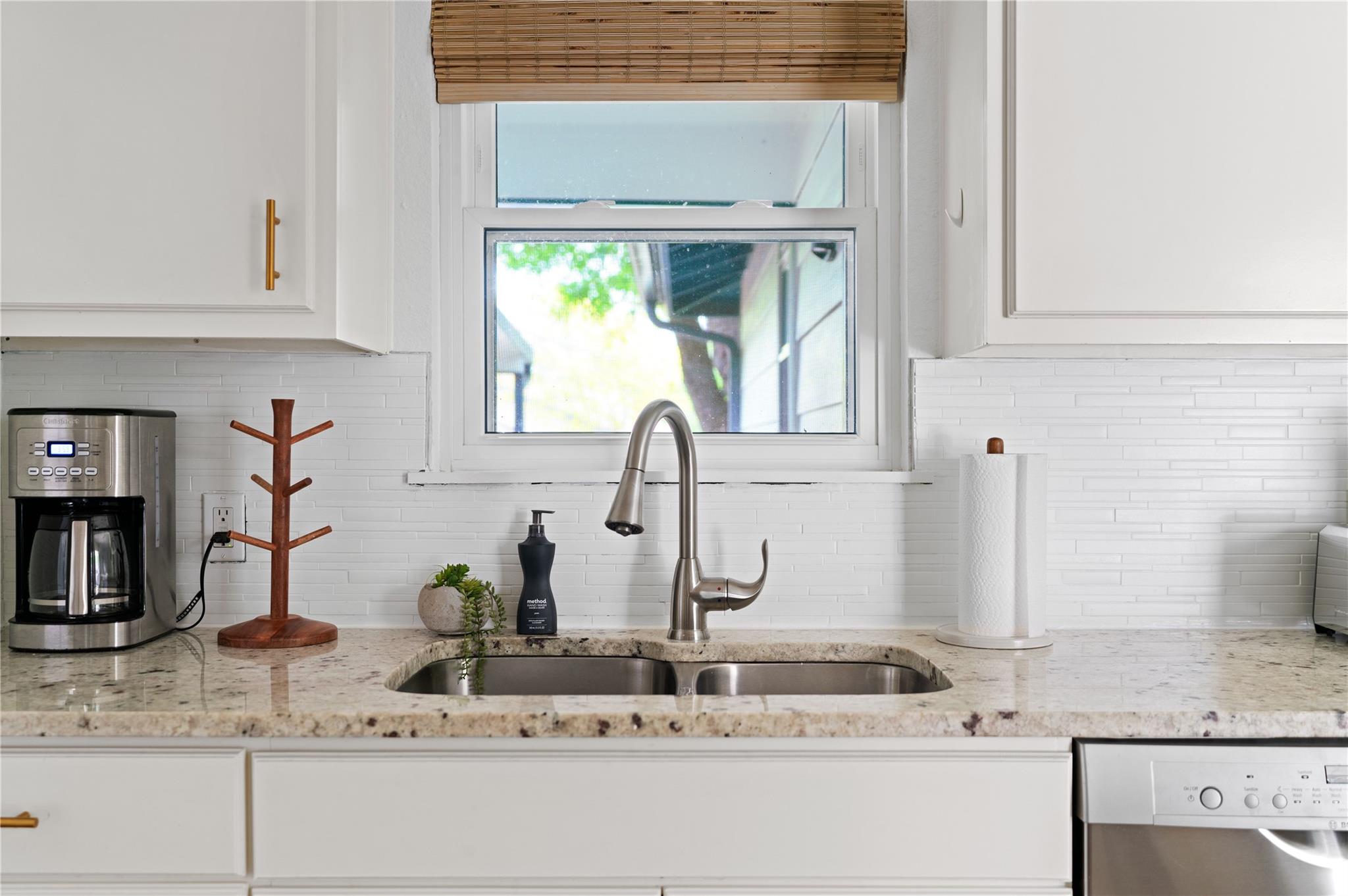 2906 Burning Oak Dr, Austin, TX 78704