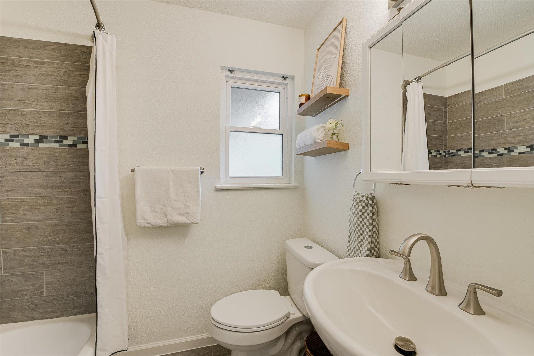 2906 Burning Oak Dr, Austin, TX 78704