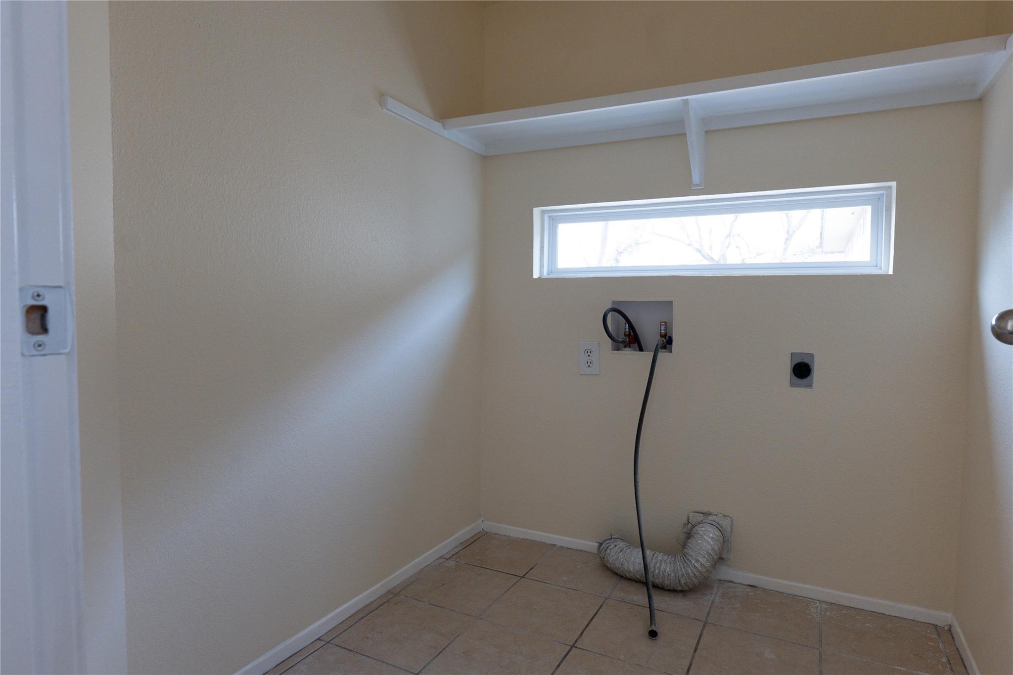 1705 Sylvia Ln, Round Rock, TX 78681