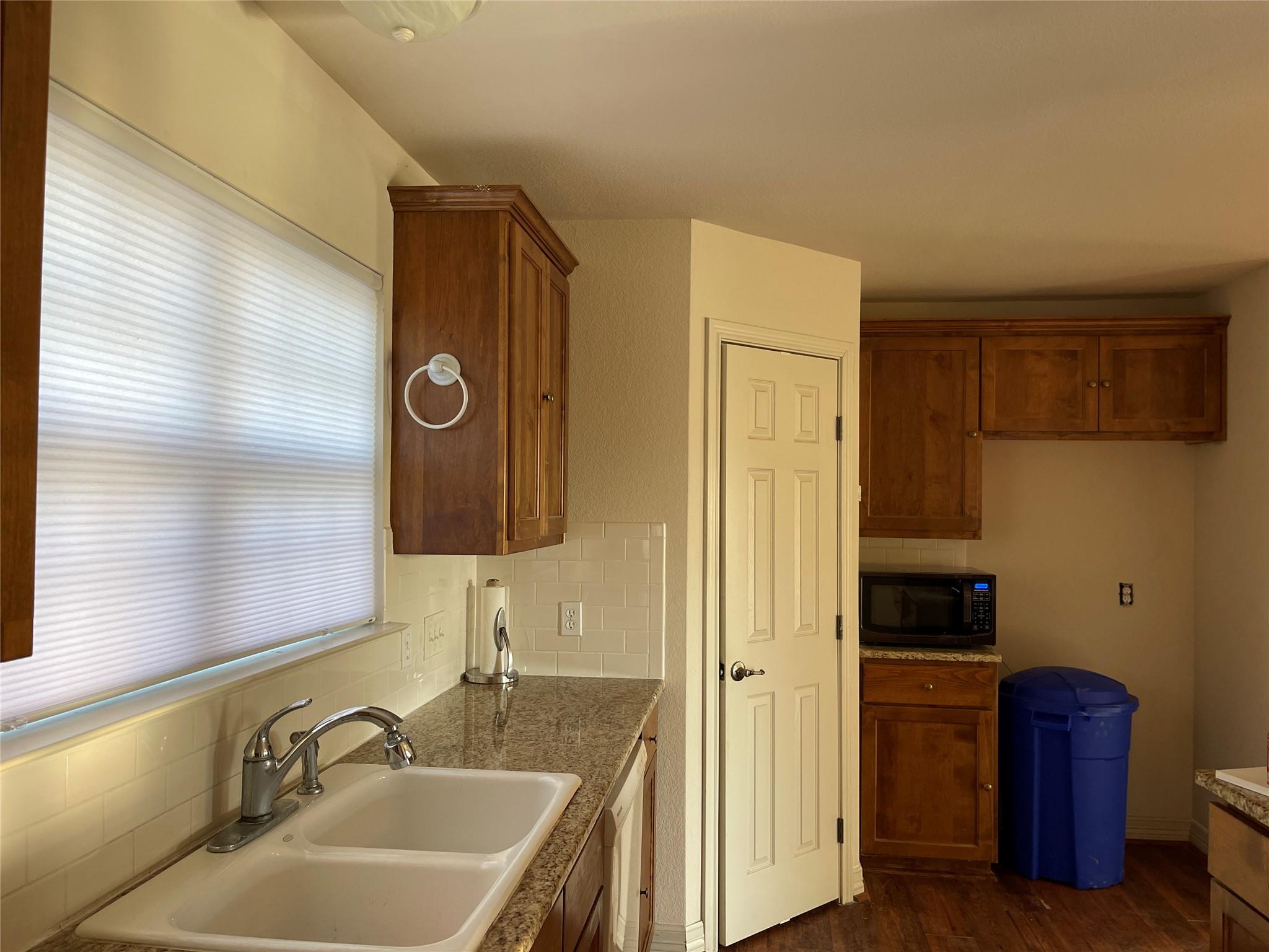 6164 S Fm 535 Rd, Cedar Creek, TX 78612