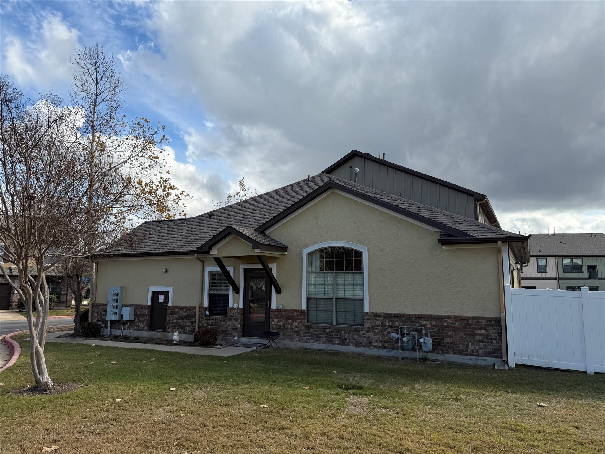 1900 Little Elm Trl # 30, Cedar Park, TX 78613