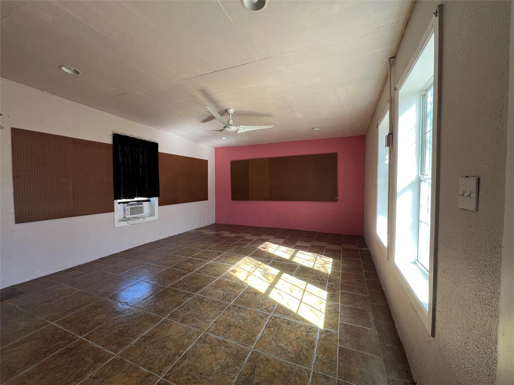 665 Wilson Rd, Red Rock, TX 78662