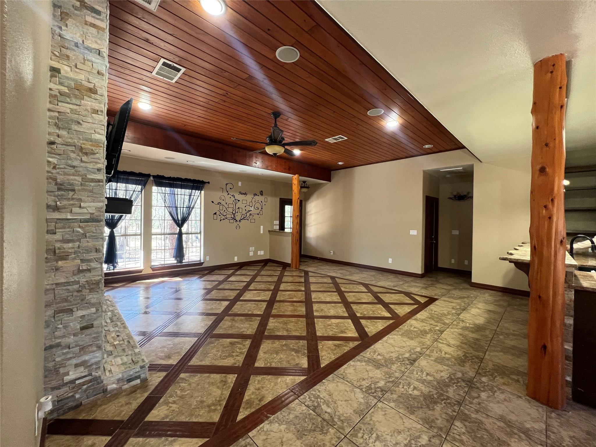 665 Wilson Rd, Red Rock, TX 78662