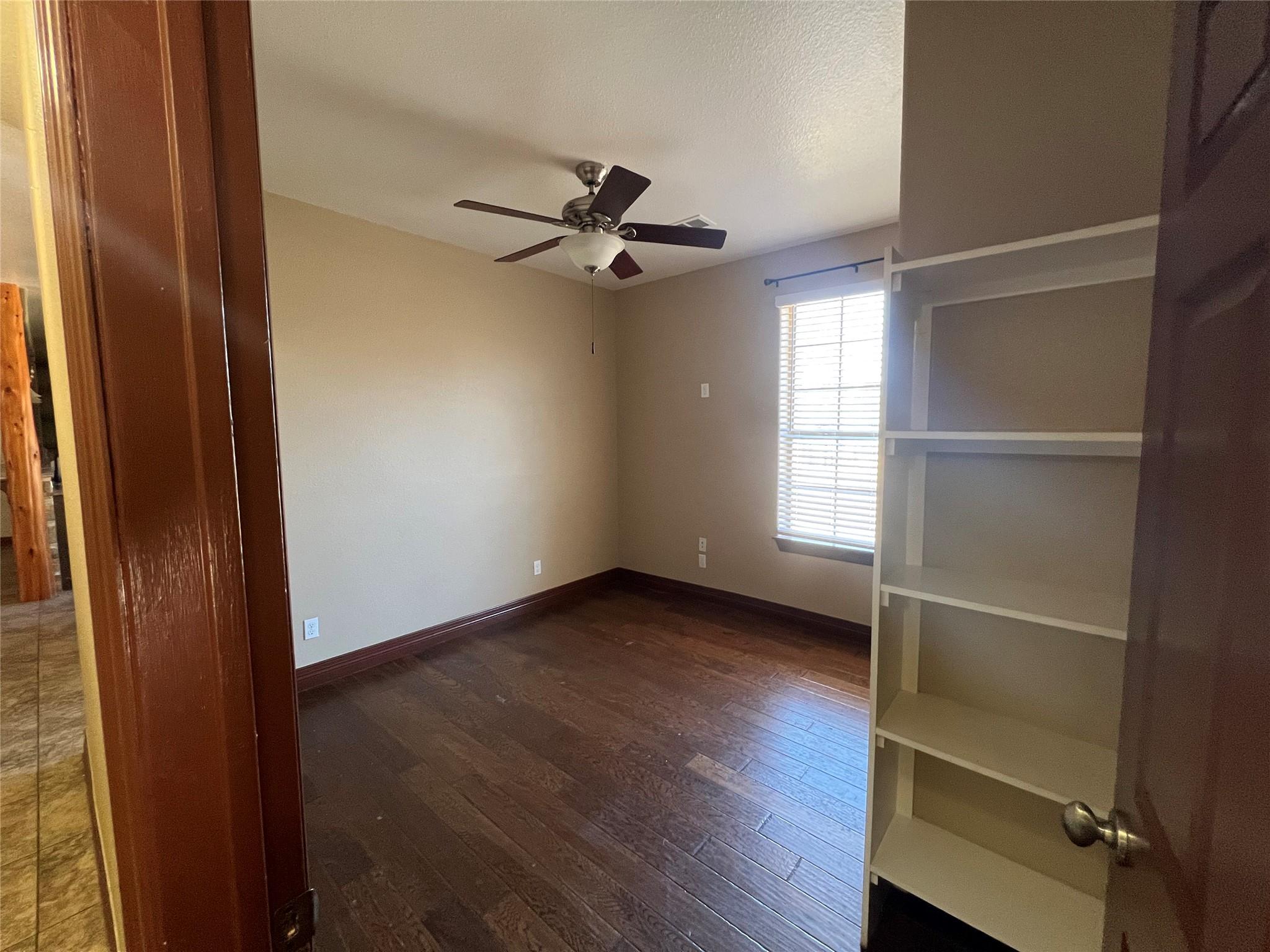 665 Wilson Rd, Red Rock, TX 78662