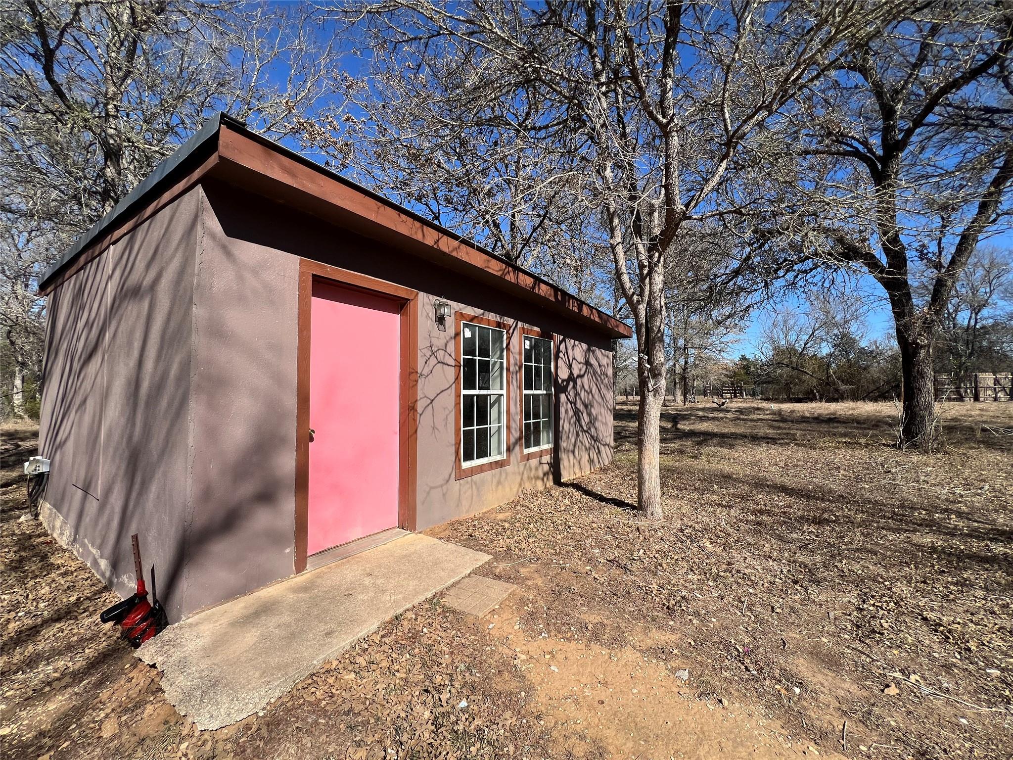 665 Wilson Rd, Red Rock, TX 78662