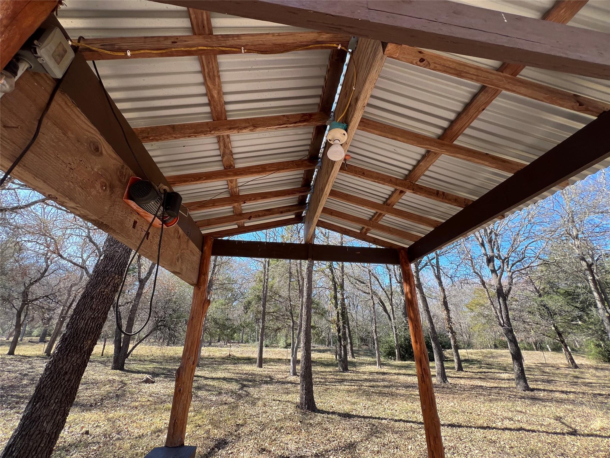 665 Wilson Rd, Red Rock, TX 78662