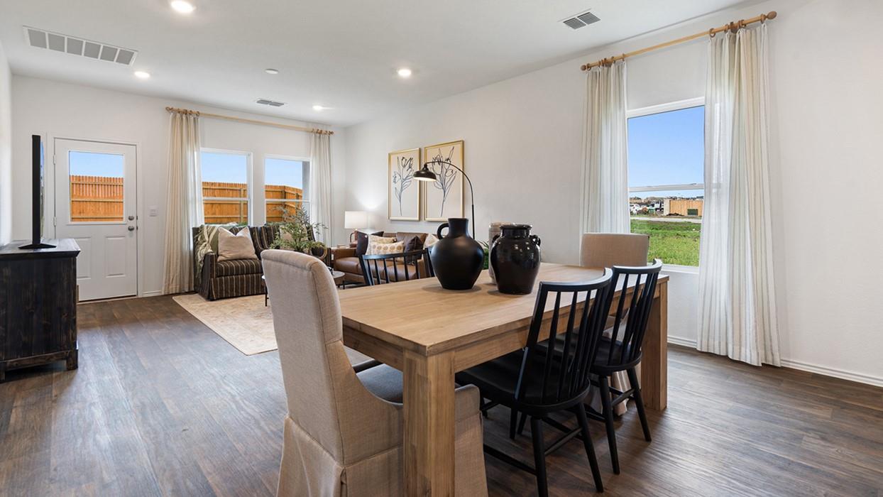 12012 Pike Bnd, Mustang Ridge, TX 78610