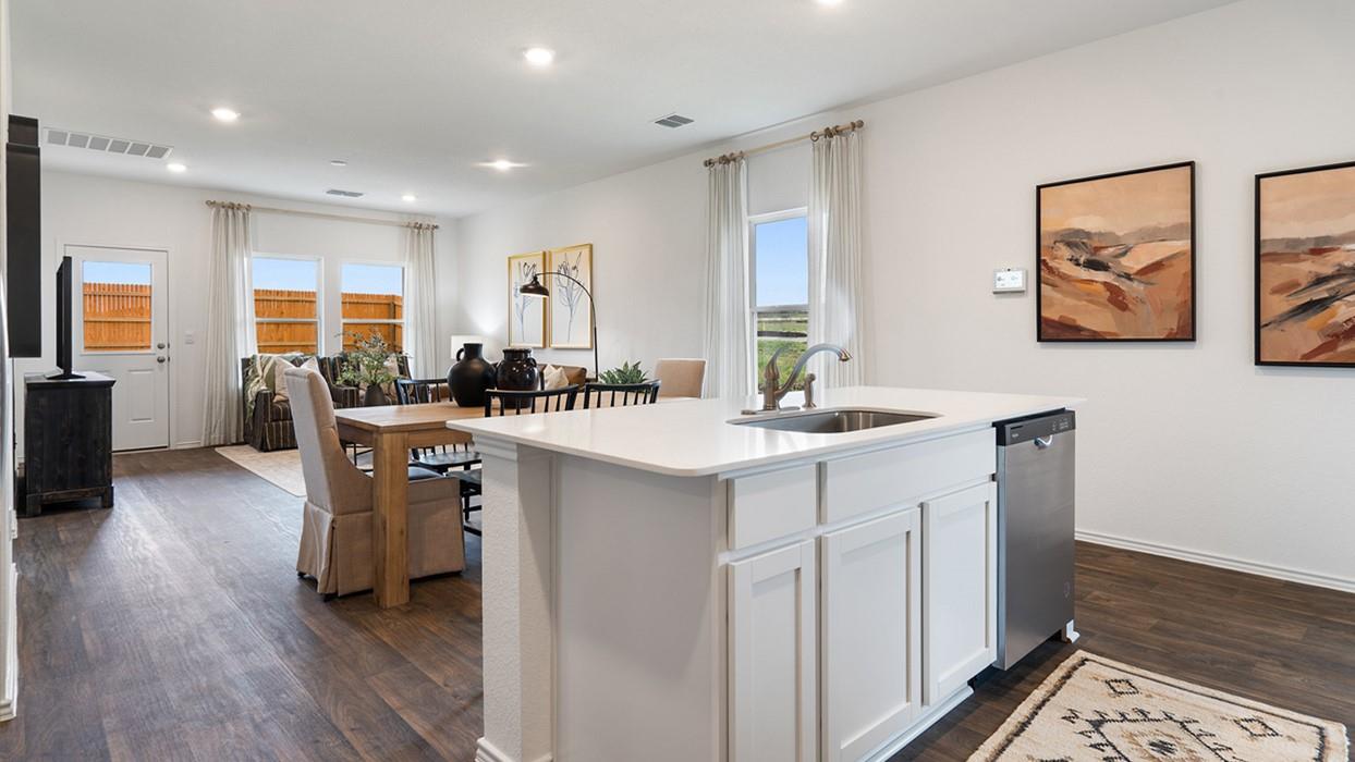 12012 Pike Bnd, Mustang Ridge, TX 78610