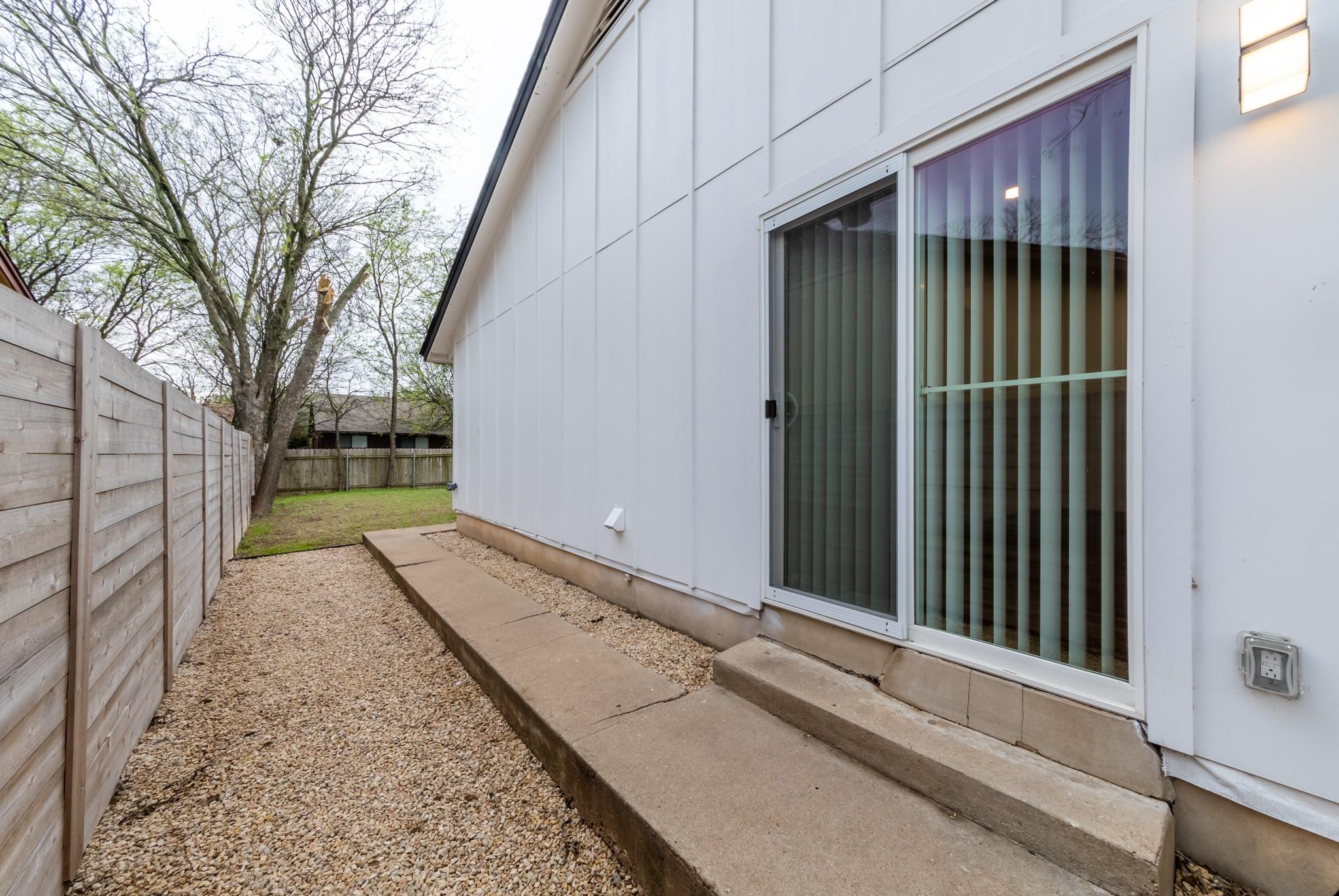 1205 Dobie Dr # A, Austin, TX 78753