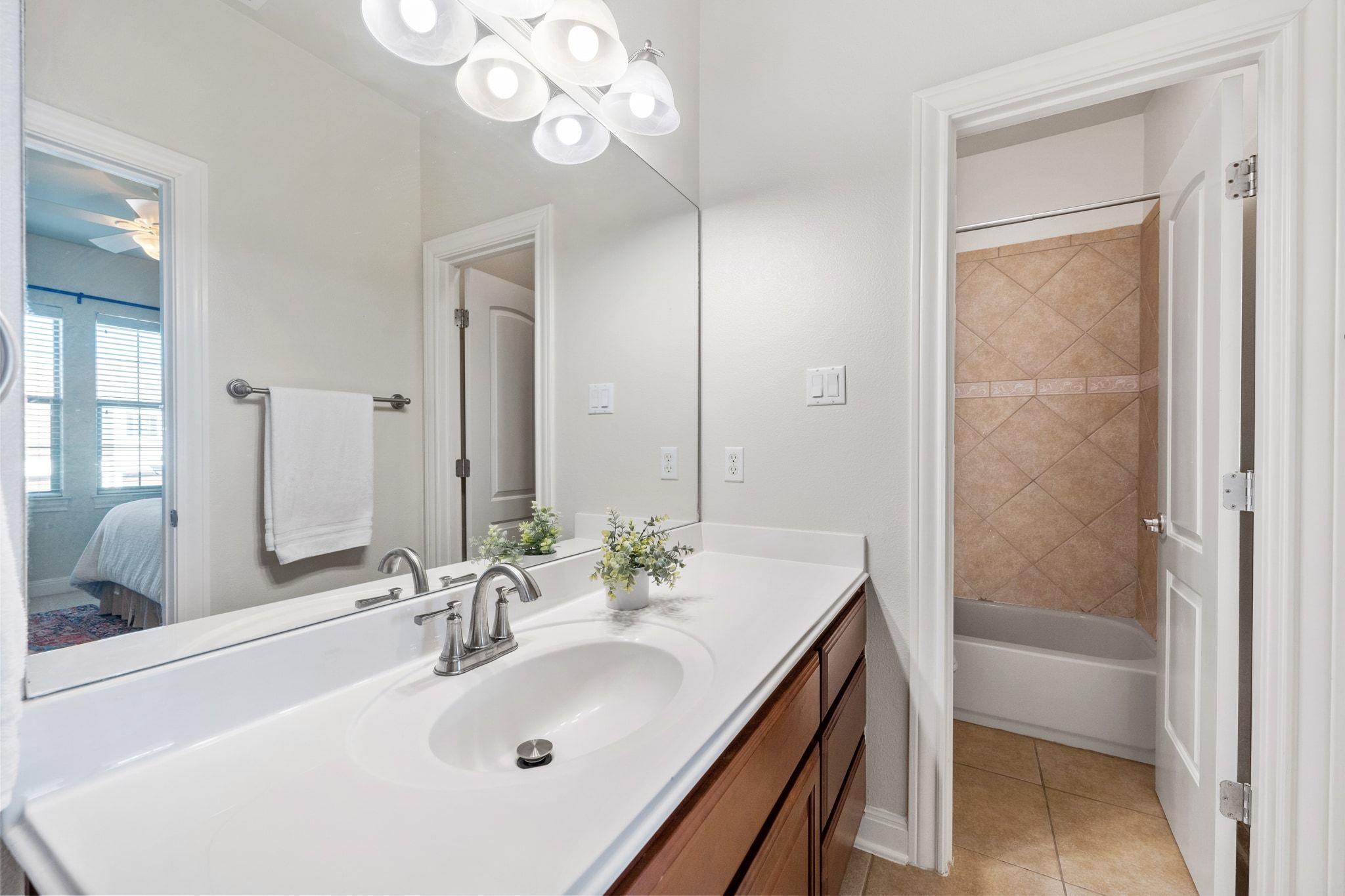 15201 Bat Hawk Cir, Austin, TX 78738