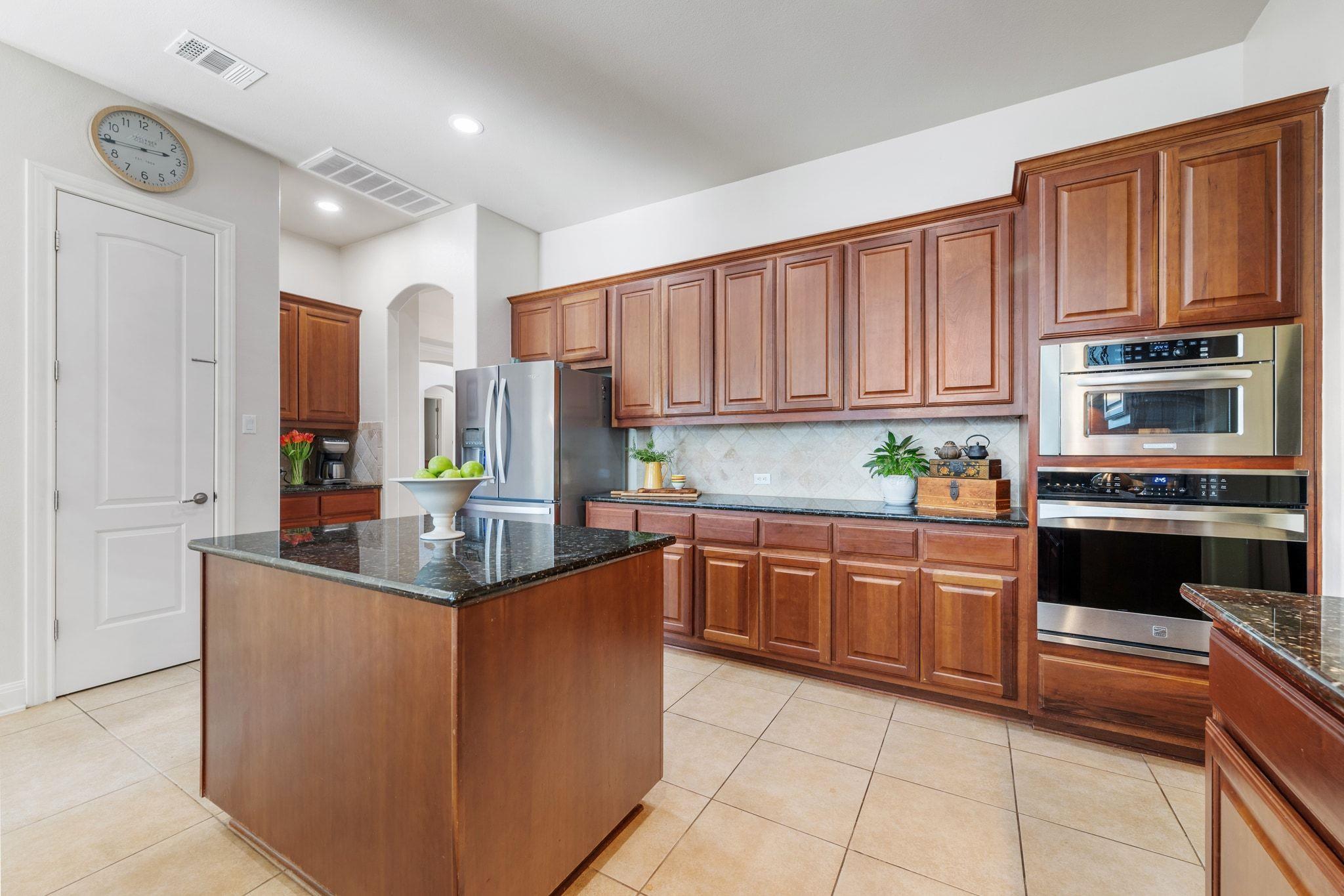 15201 Bat Hawk Cir, Austin, TX 78738