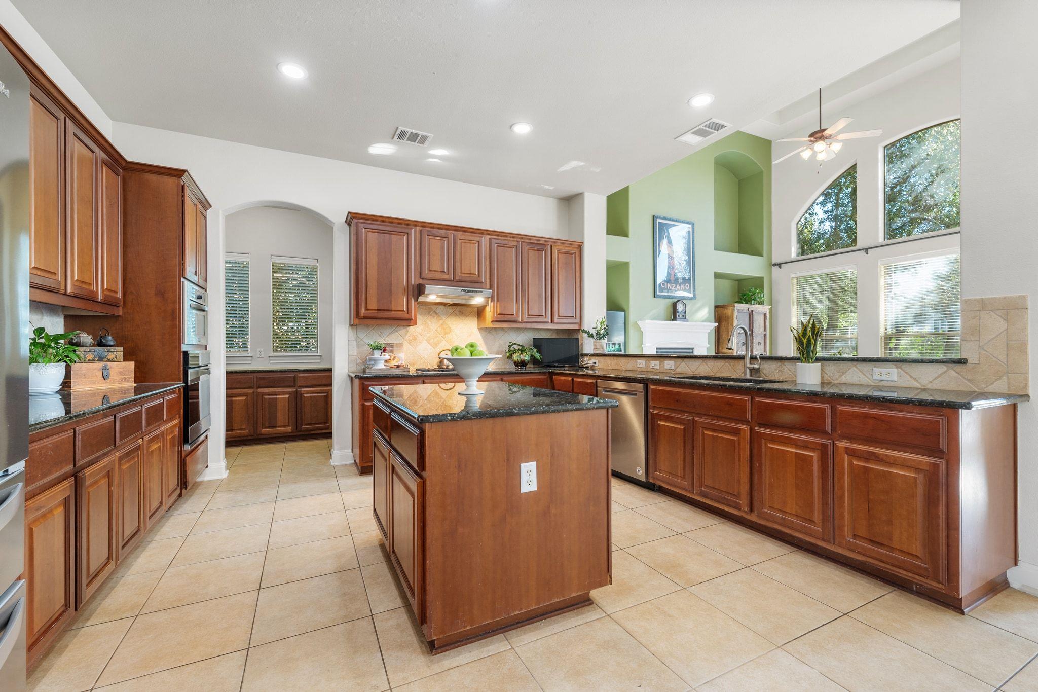 15201 Bat Hawk Cir, Austin, TX 78738