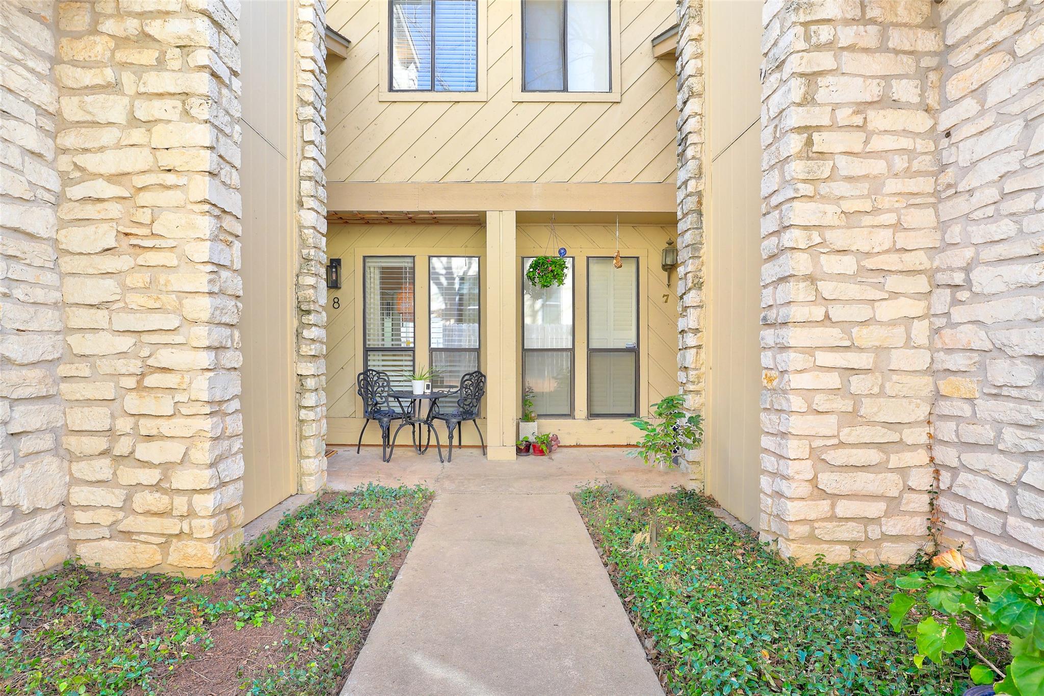 2500 Enfield Rd # 8, Austin, TX 78703