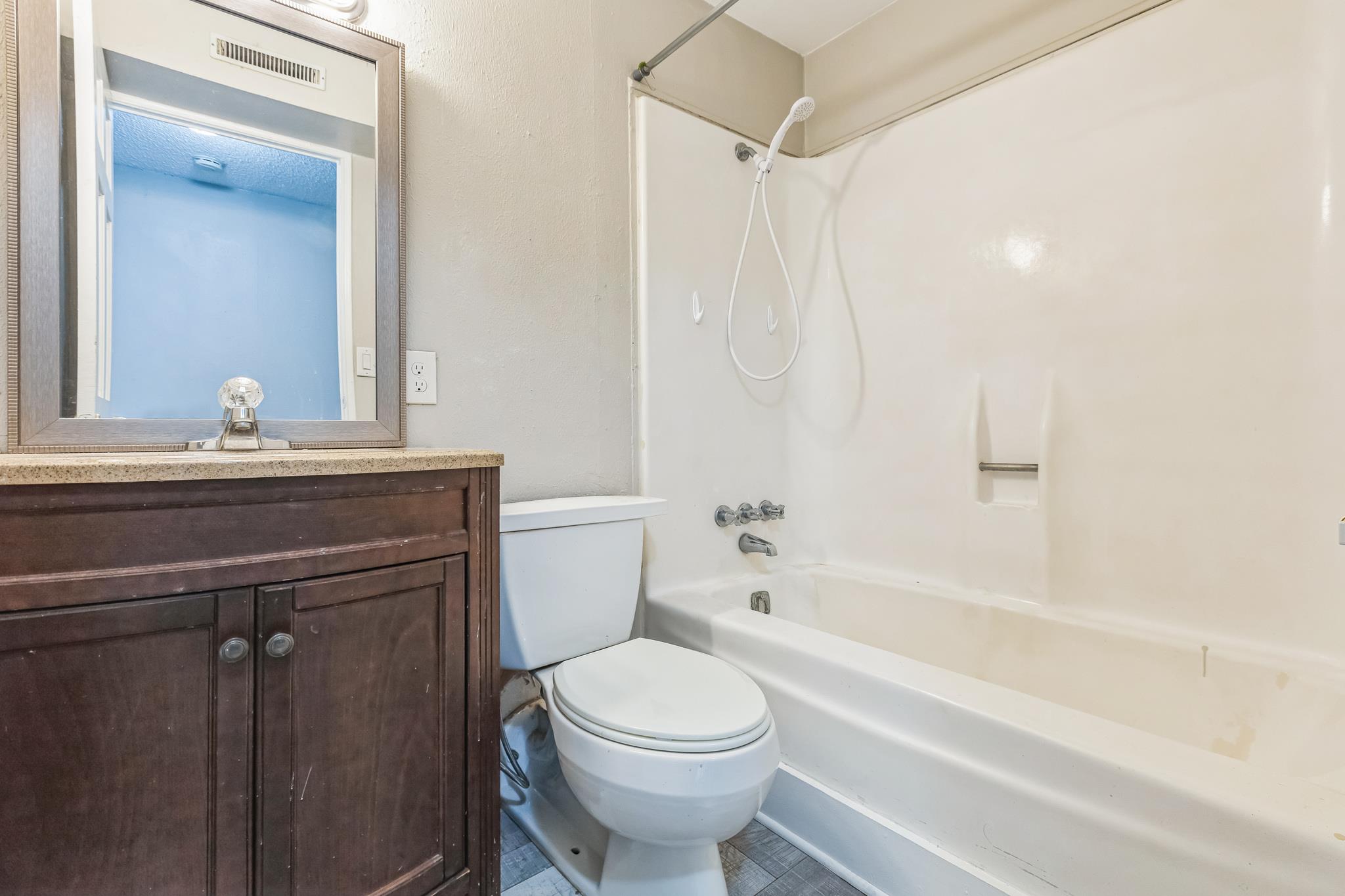 20600 Bonanza St, Lago Vista, TX 78645