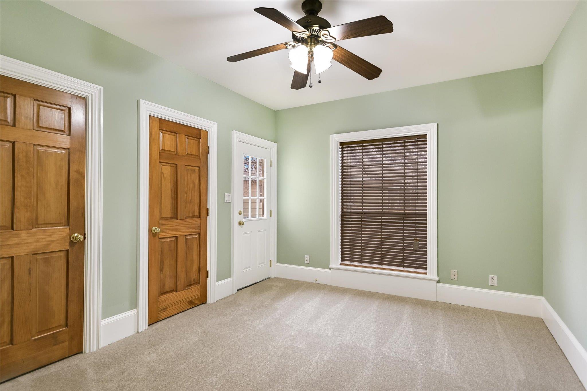 206 N Fm 1660, Hutto, TX 78634