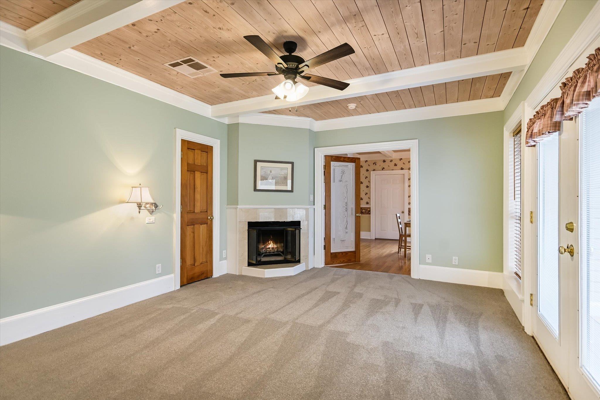 206 N Fm 1660, Hutto, TX 78634