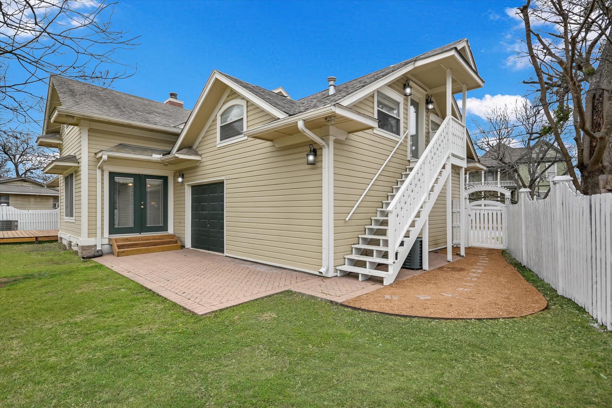 206 N Fm 1660, Hutto, TX 78634