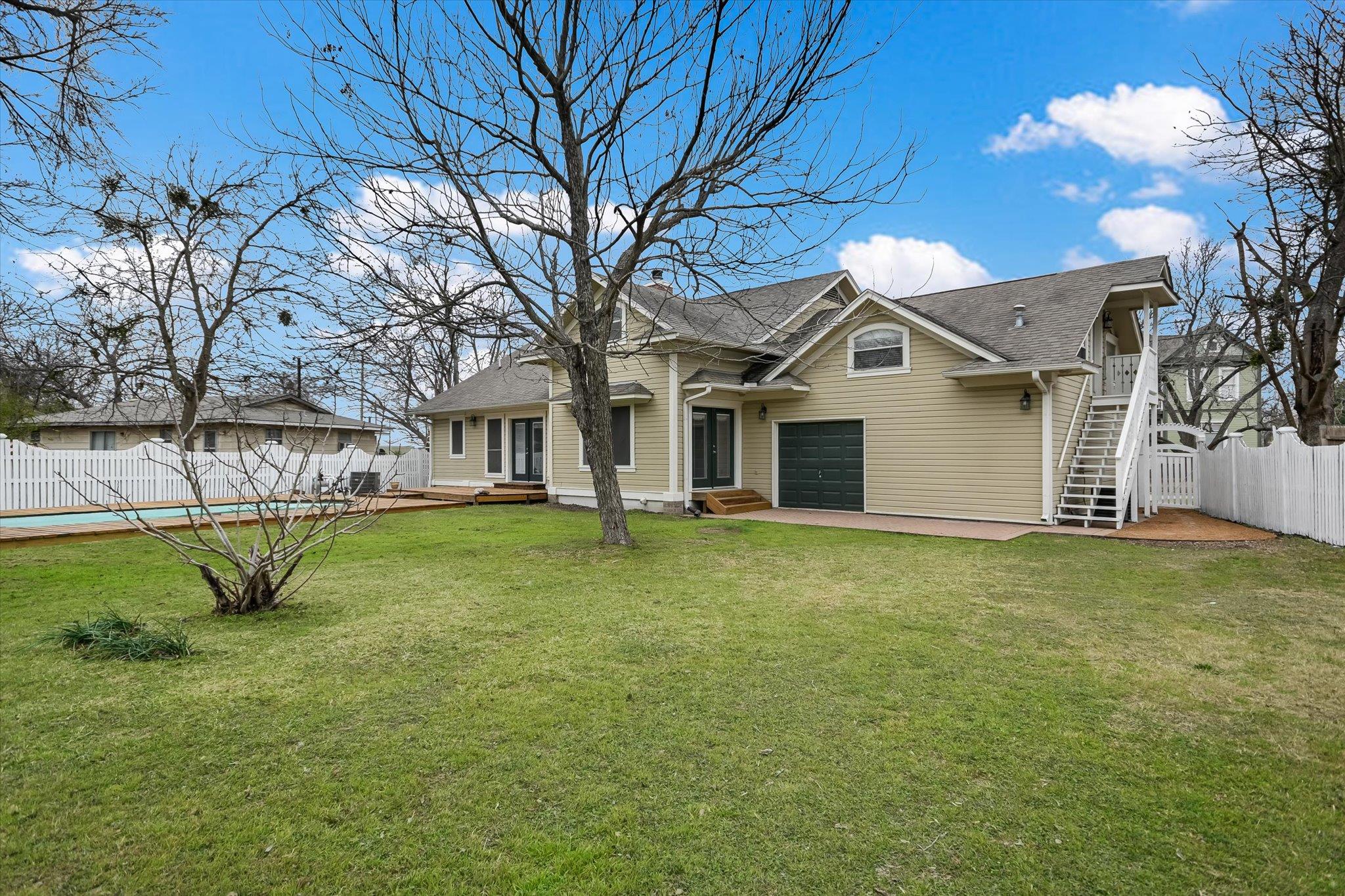 206 N Fm 1660, Hutto, TX 78634